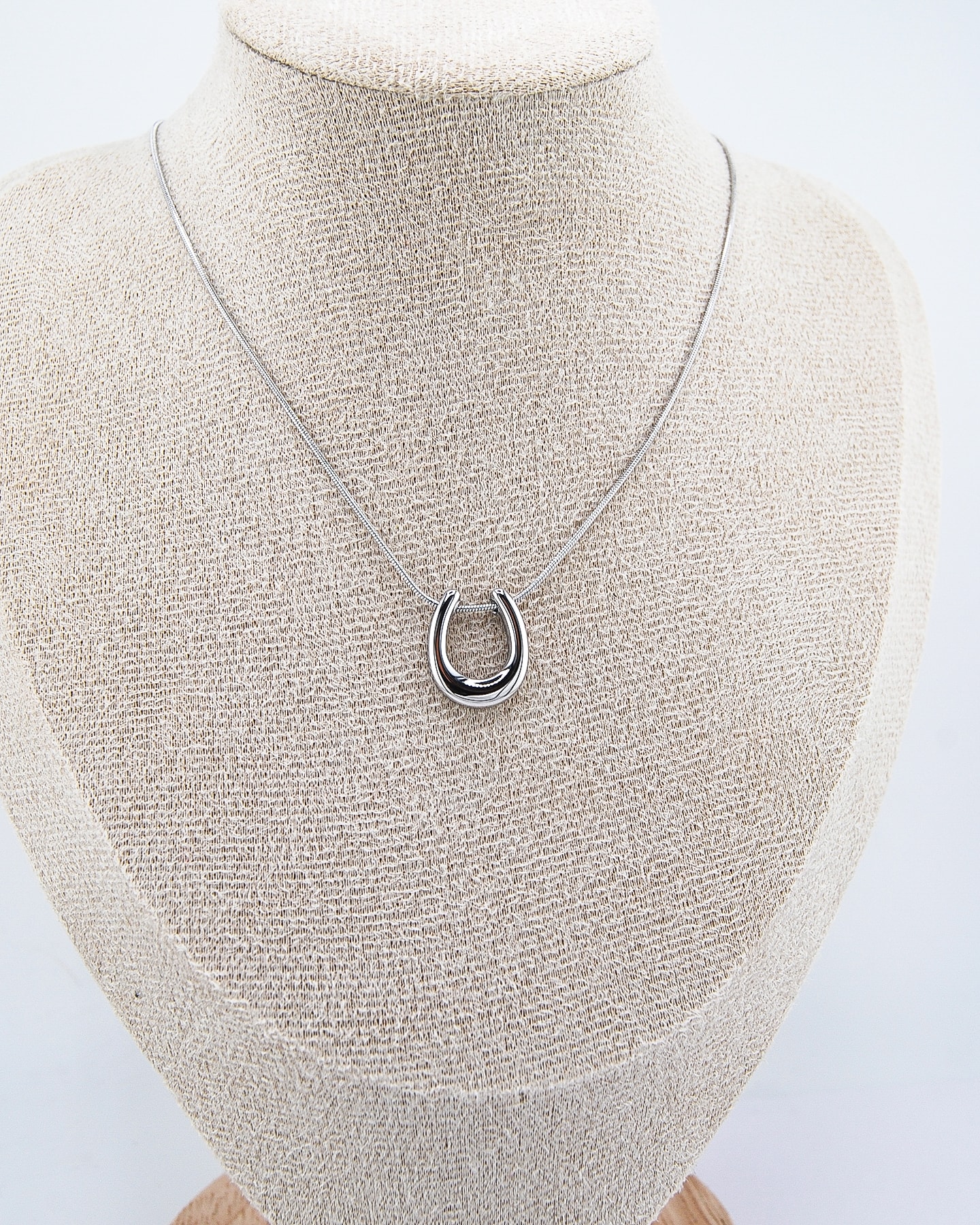 Klein Hufeisen-Halskette Silber