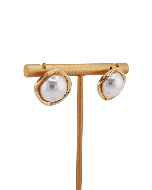 Perlen Ohrringe mit Gold Detailliert