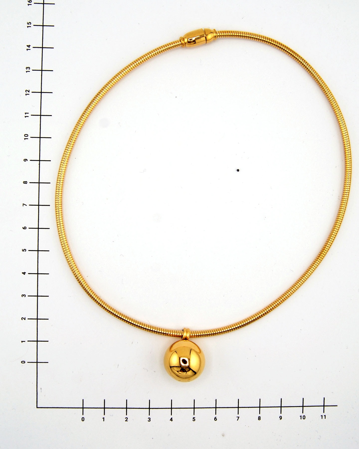 Chocker Halskette mit großem Runden Anhänger Gold