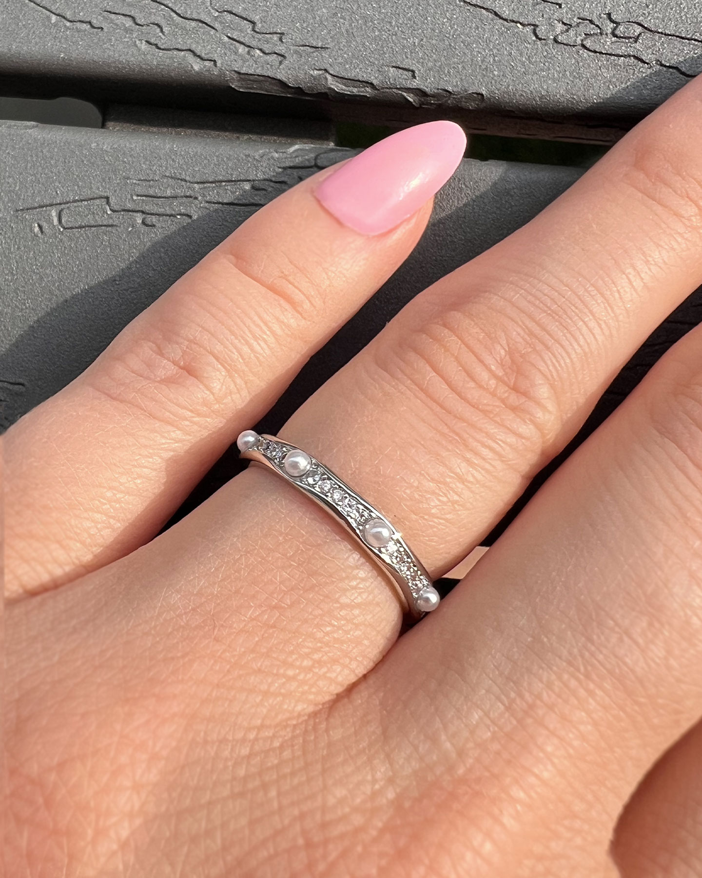 Ring mit Perle und Stein