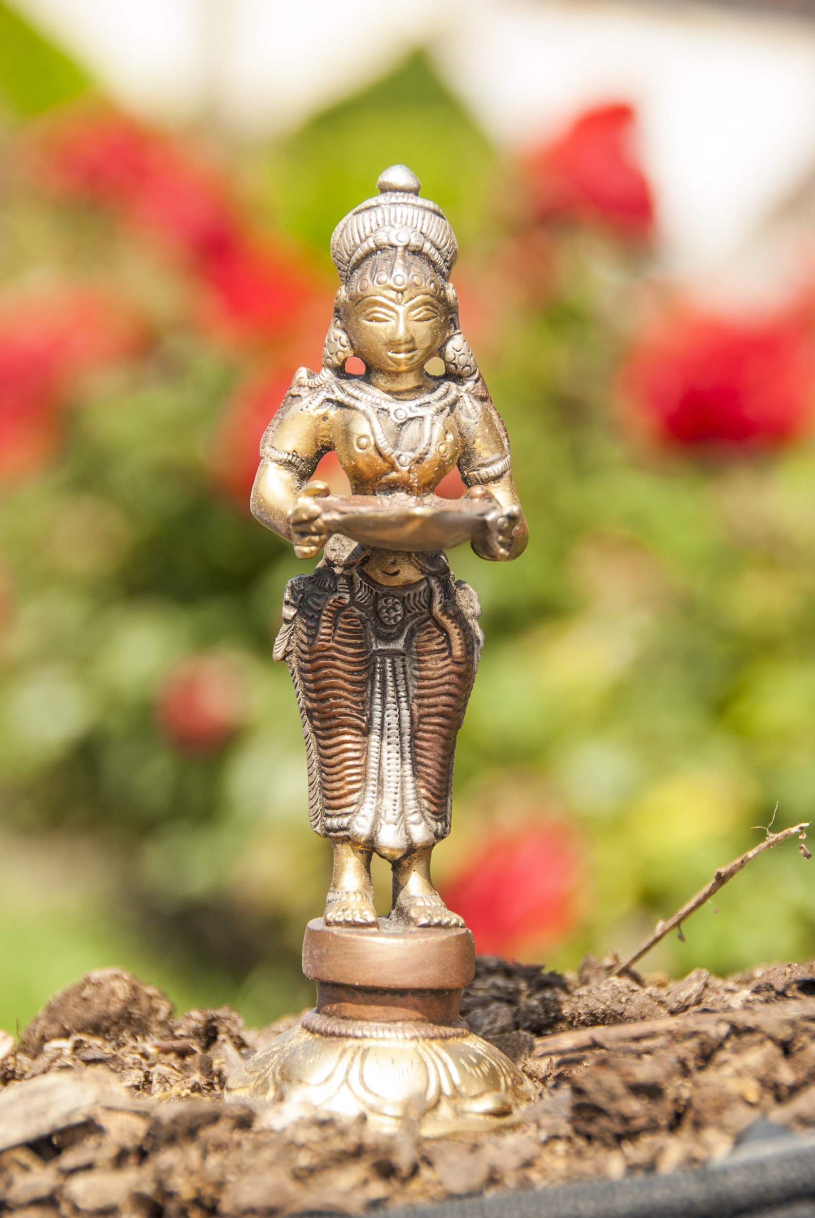 Lakshmi, stehend, 14 cm Messing