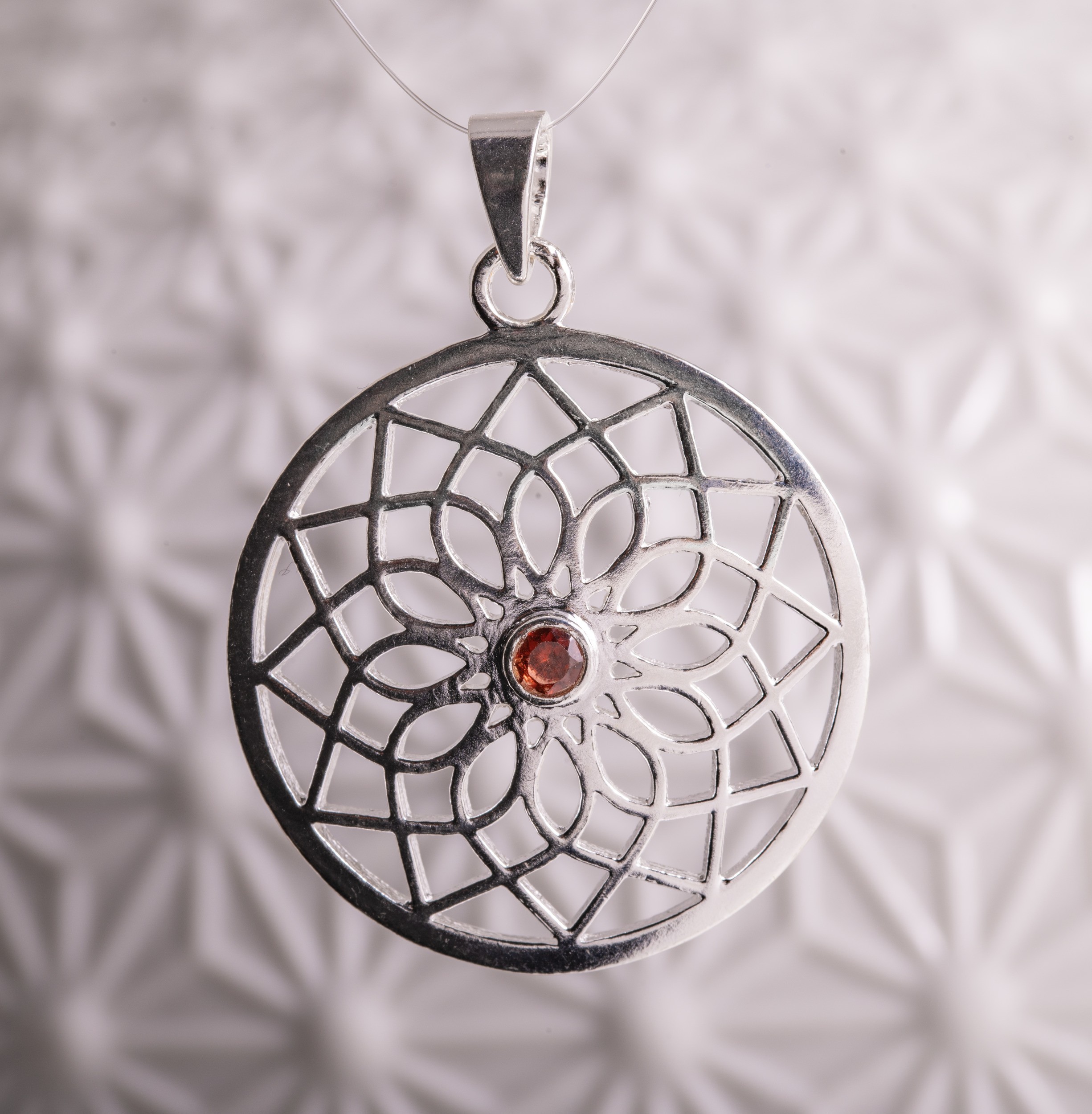 Mandala Anhänger 925 Sterling Silber mit Granat