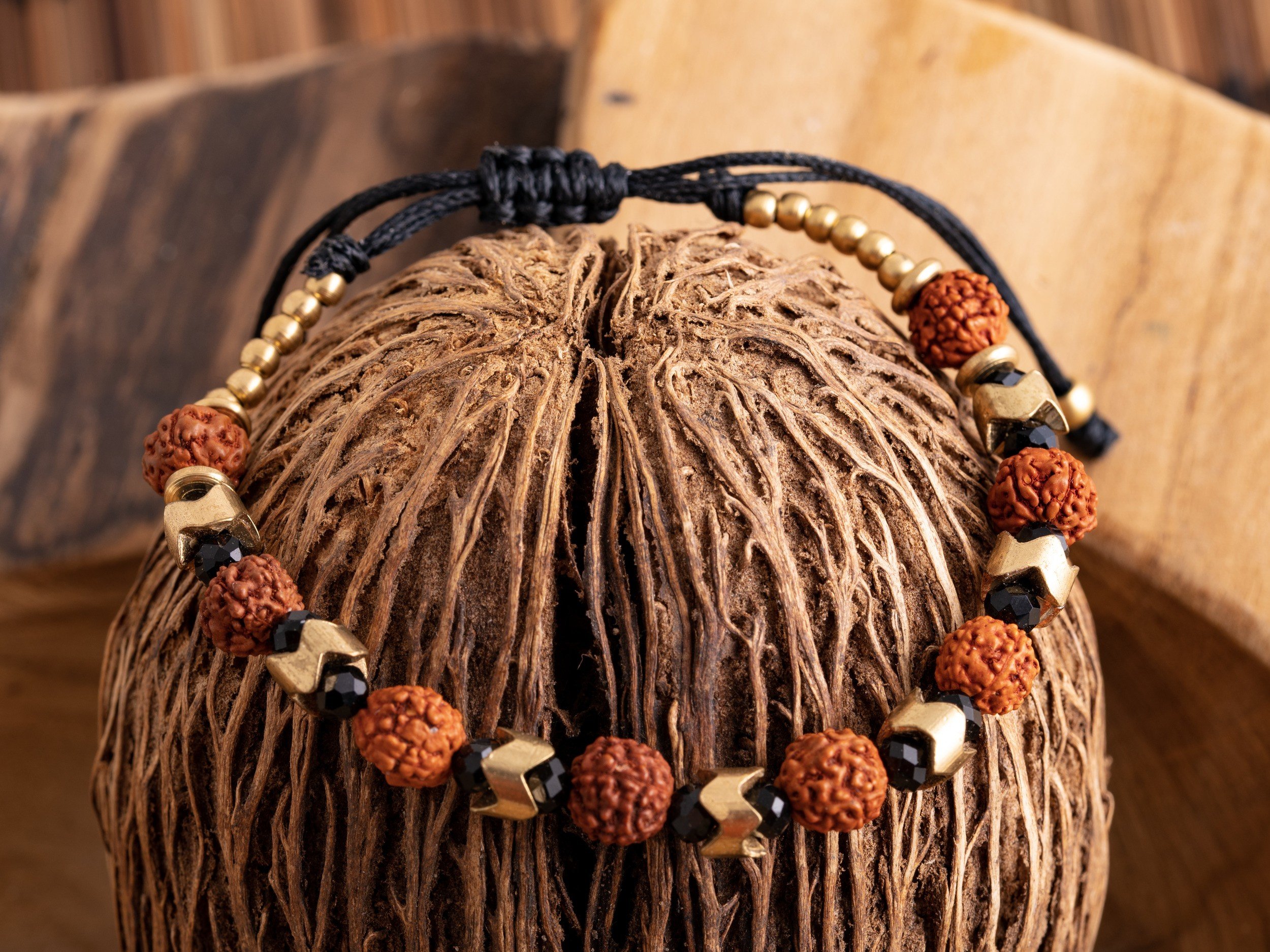 Armband mit Rudraksha "Ajala"