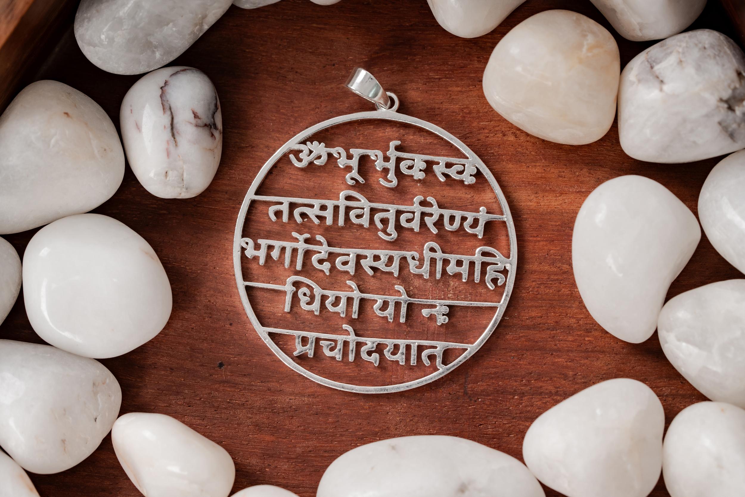 Gayatri Mantra Anhänger