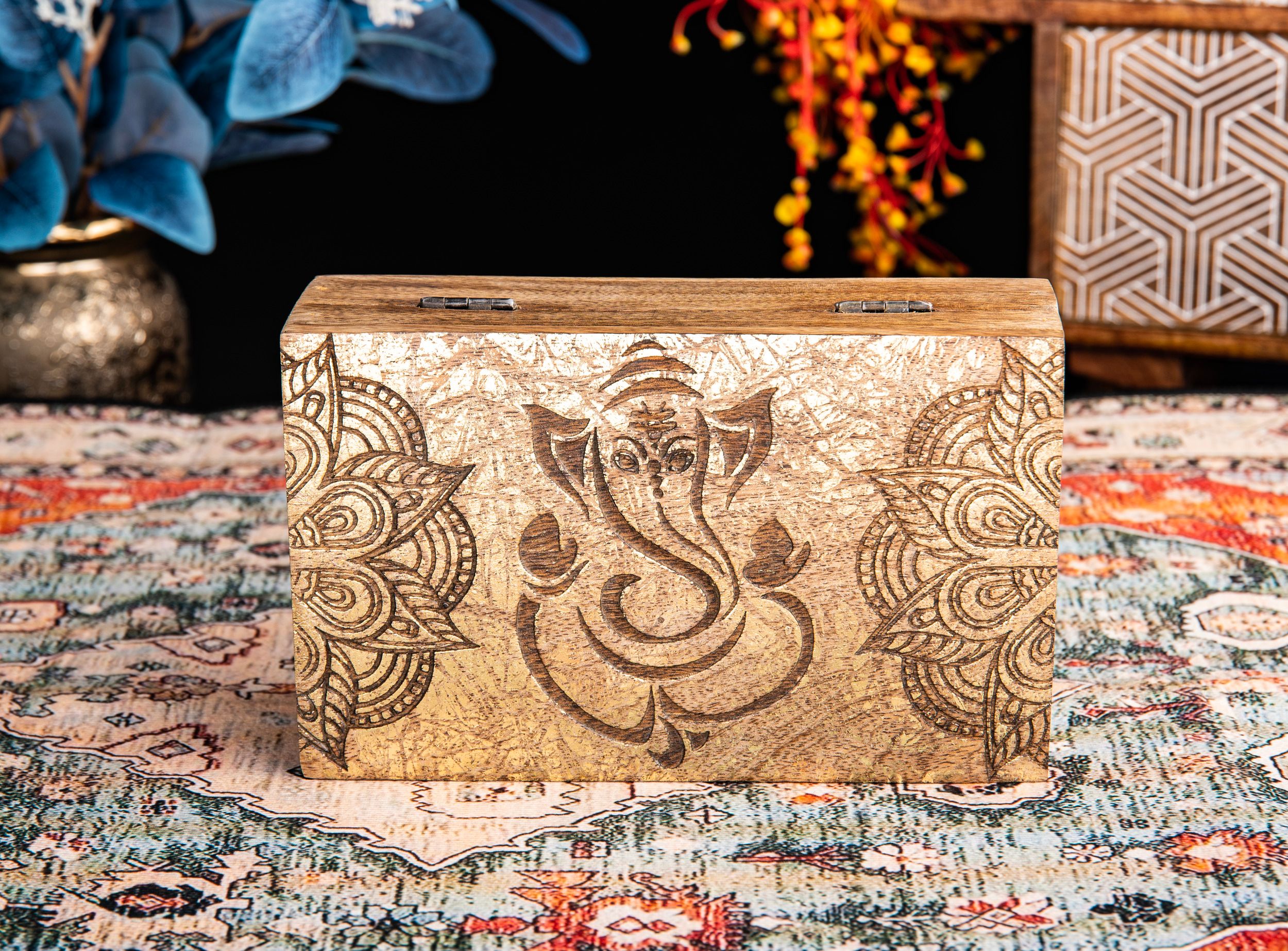 Ganesha Holzbox Goldverzierung