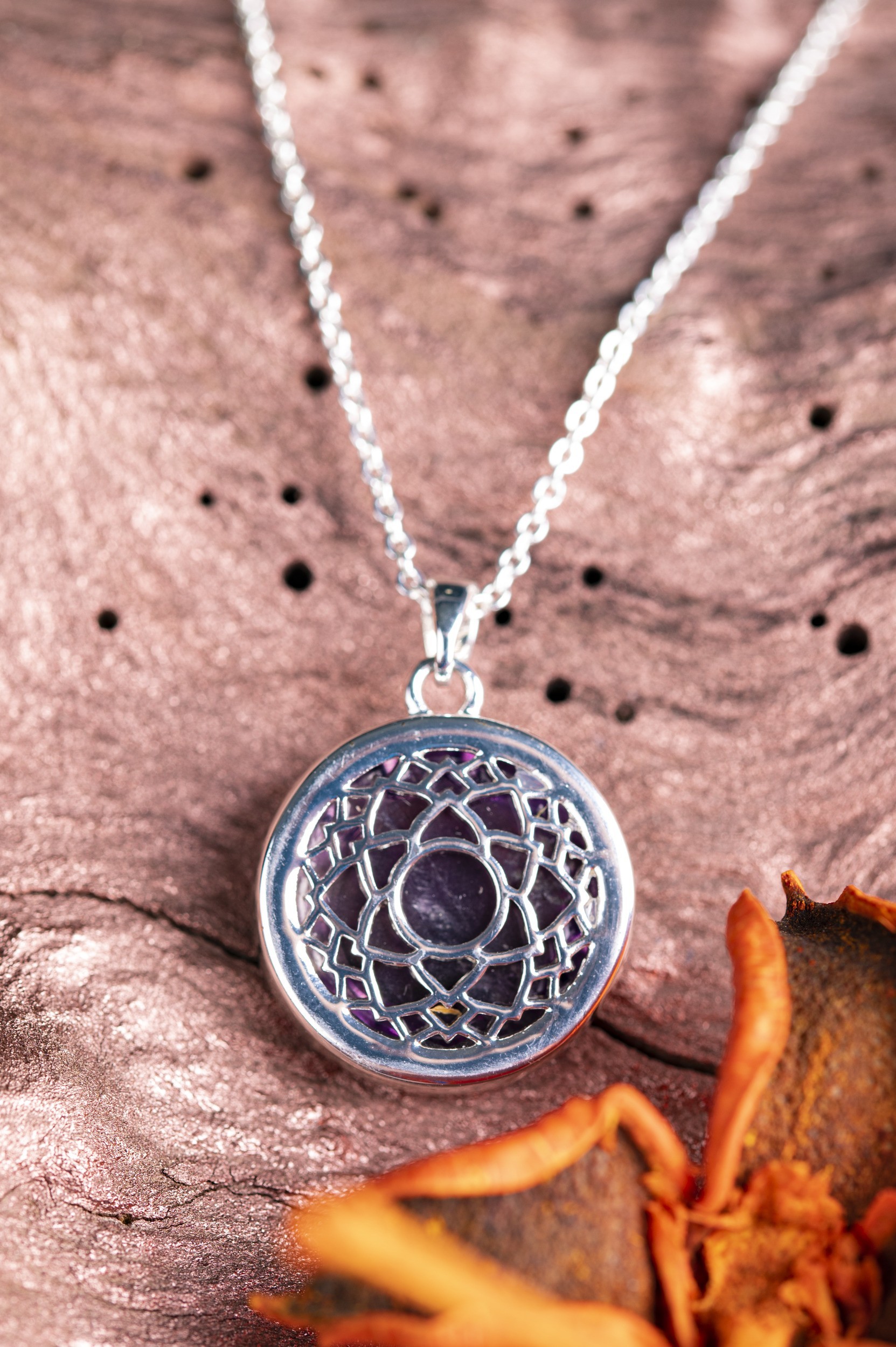 Kronen-Chakra Anhänger mit Amethyst und Kette