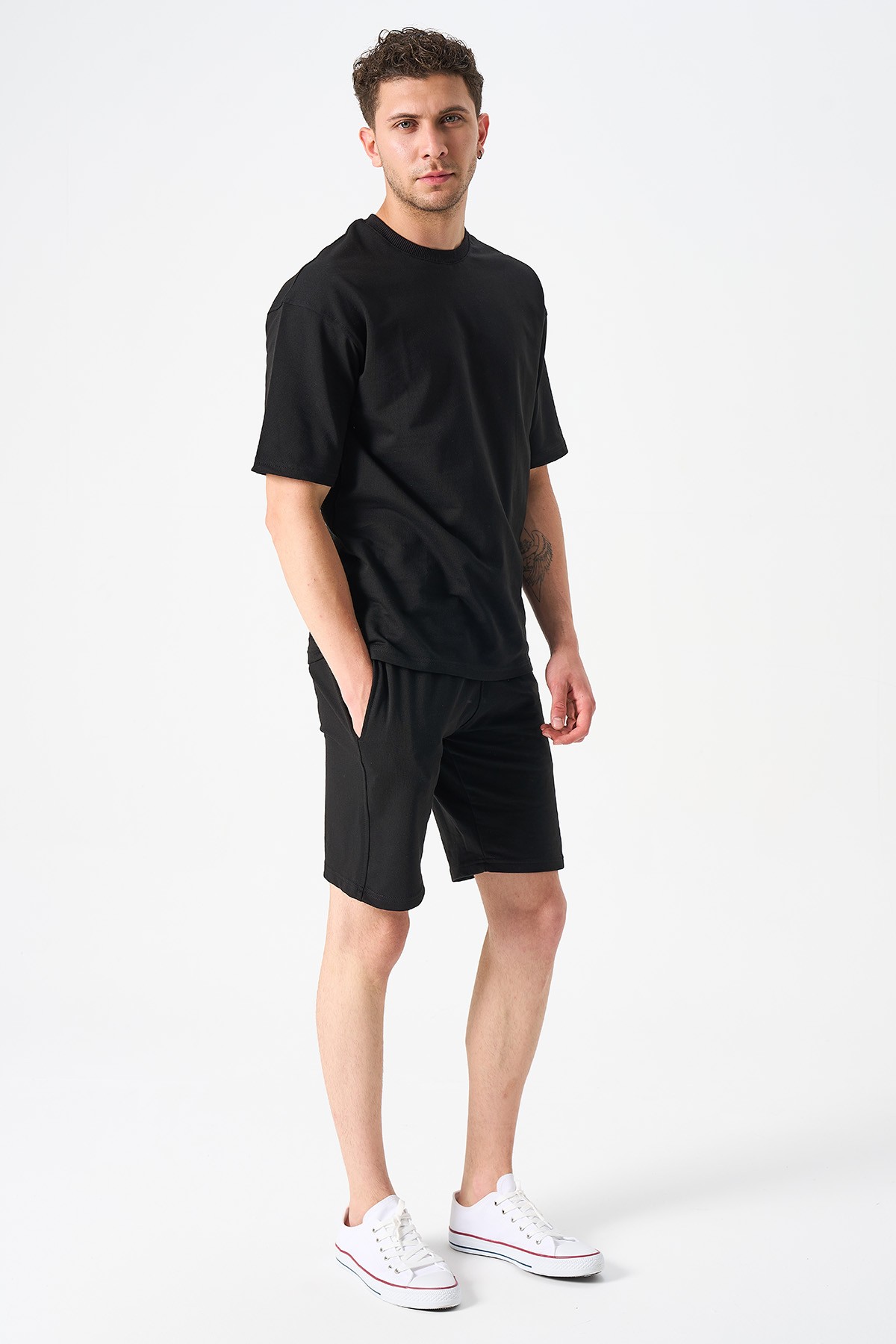 Herren Oversize T-Shirt und Shorts Set