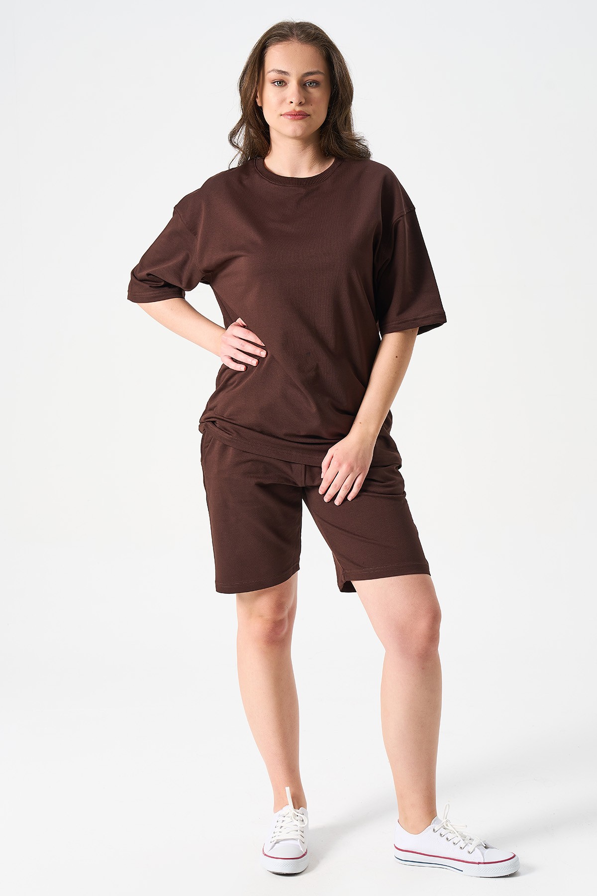 Women's Oversize T-Shirt and Shorts Set - BROWN image