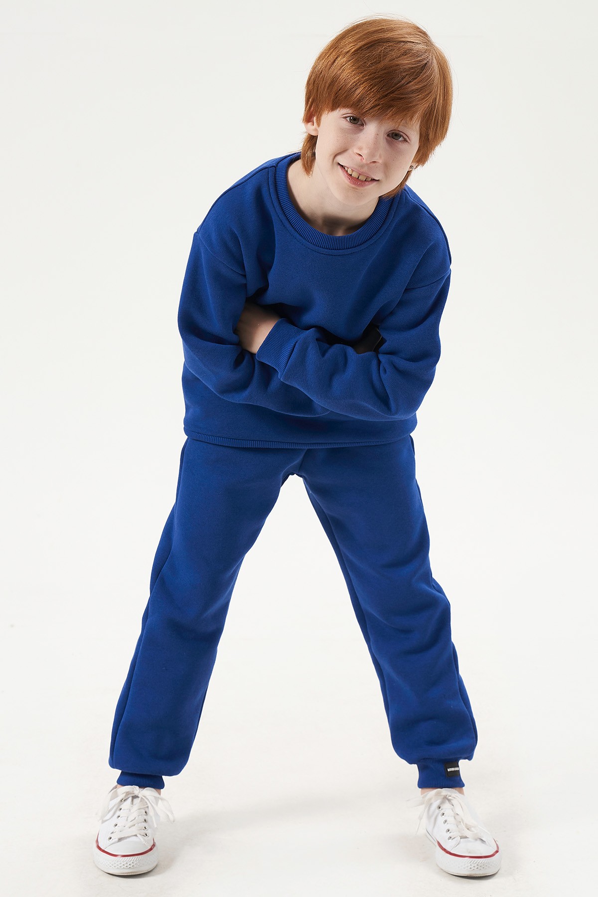 Jungen-Set aus Sweatshirt und Jogginghose - BLAU main variant image