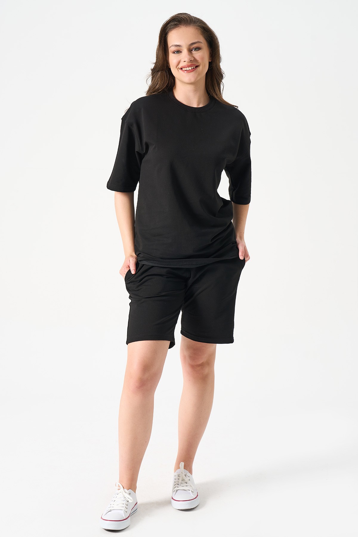 Women's Oversize T-Shirt and Shorts Set - BLACK image