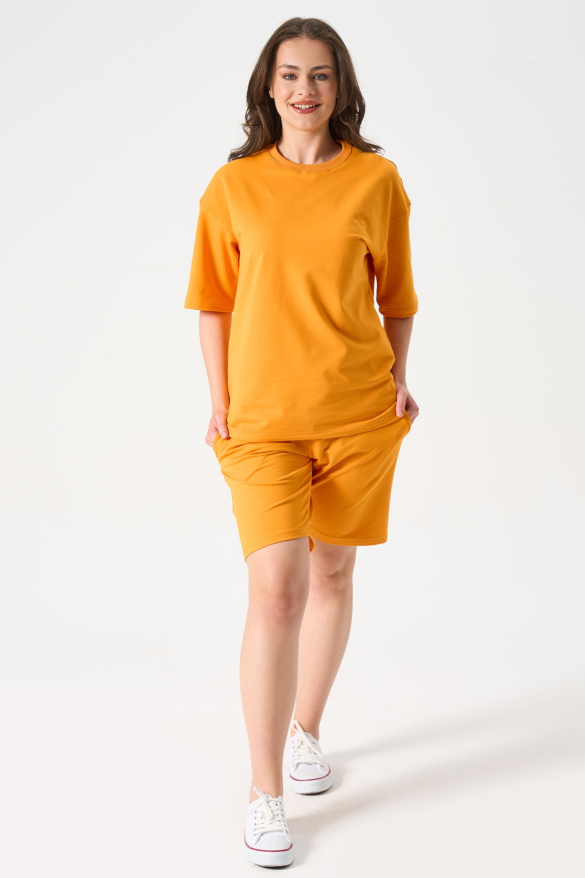 Women's Oversize T-Shirt and Shorts Set - YELLOW image