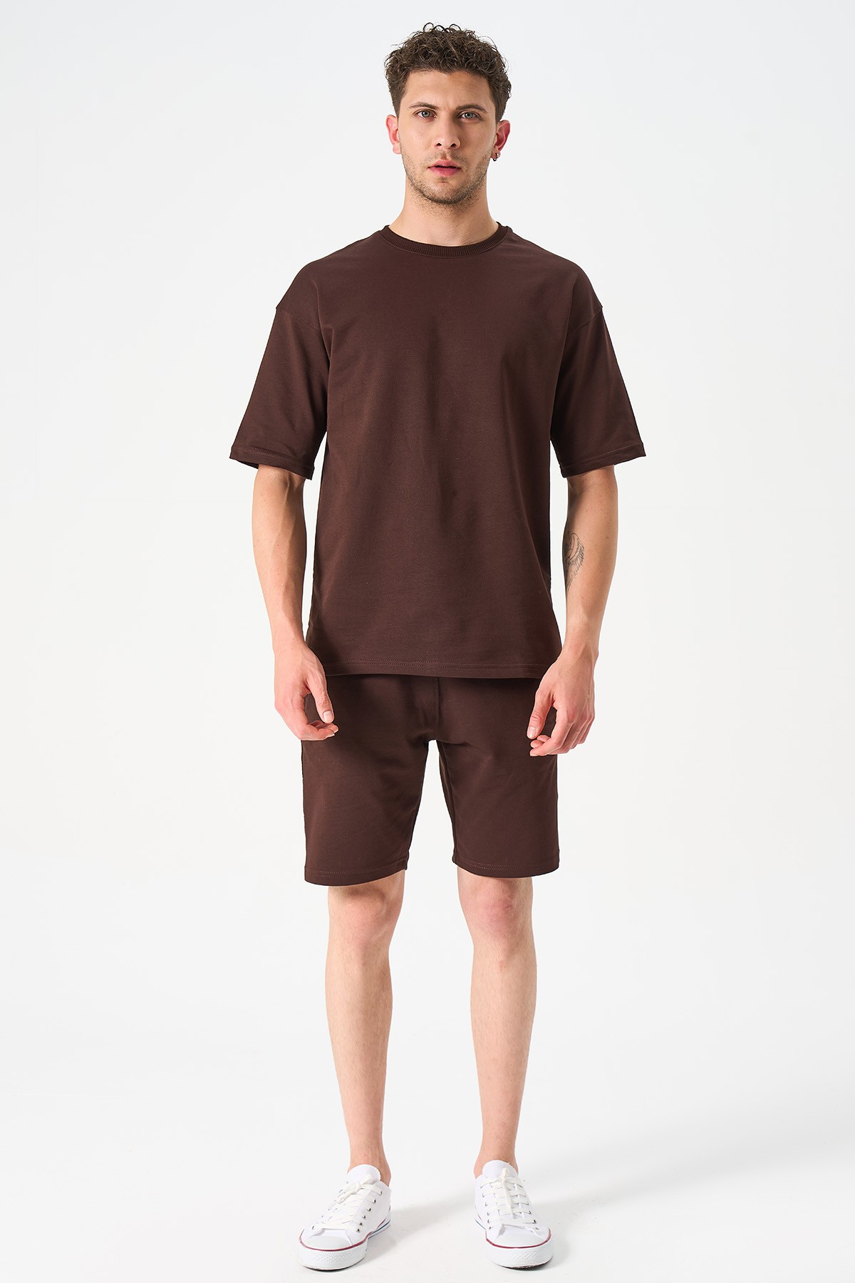 Herren Oversize T-Shirt und Shorts Set - BRAUN image