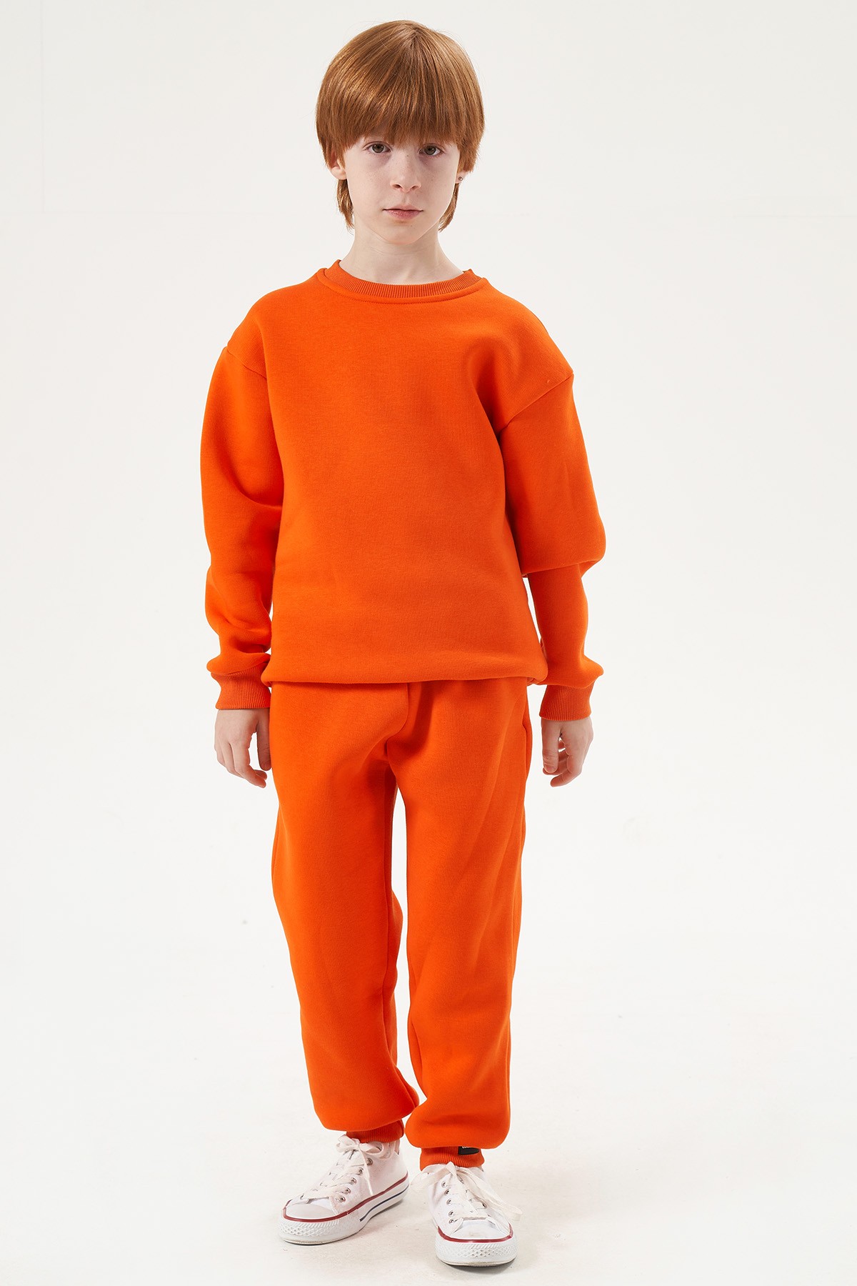 Jungen-Set aus Sweatshirt und Jogginghose - ORANGE main variant image