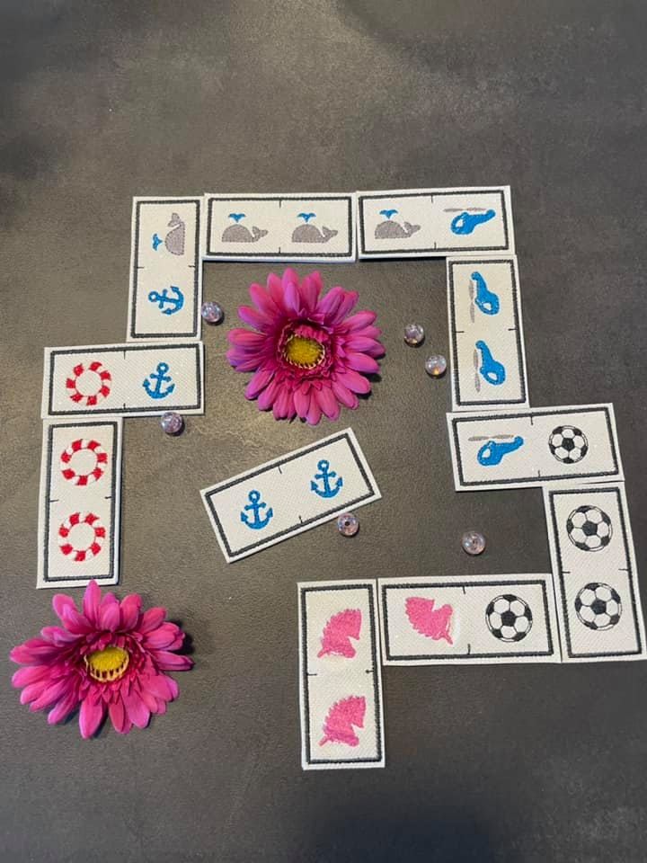 Stickdatei ITH Spiel Domino Set mit Motiven