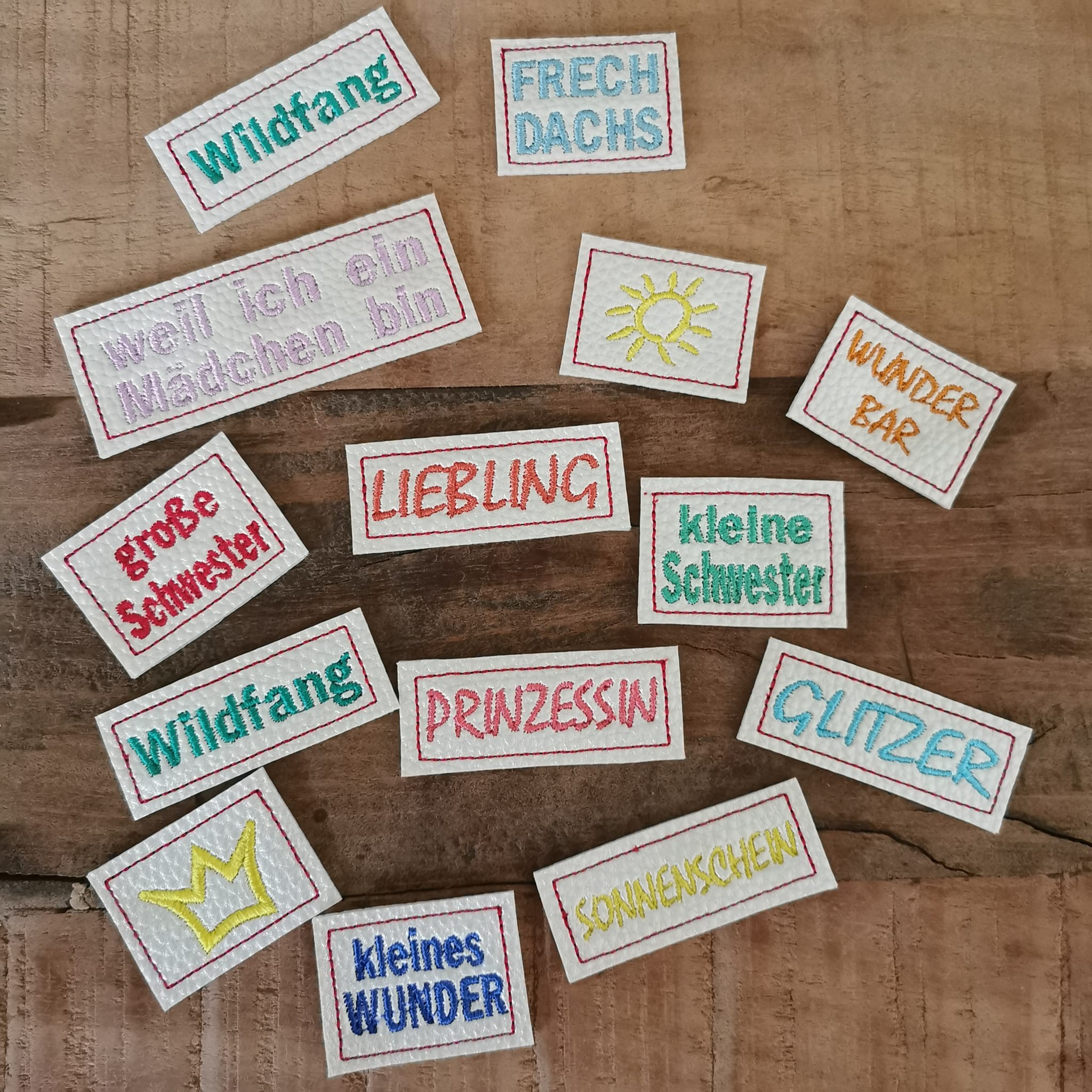 Stickdatei ITH Label für Mädchen