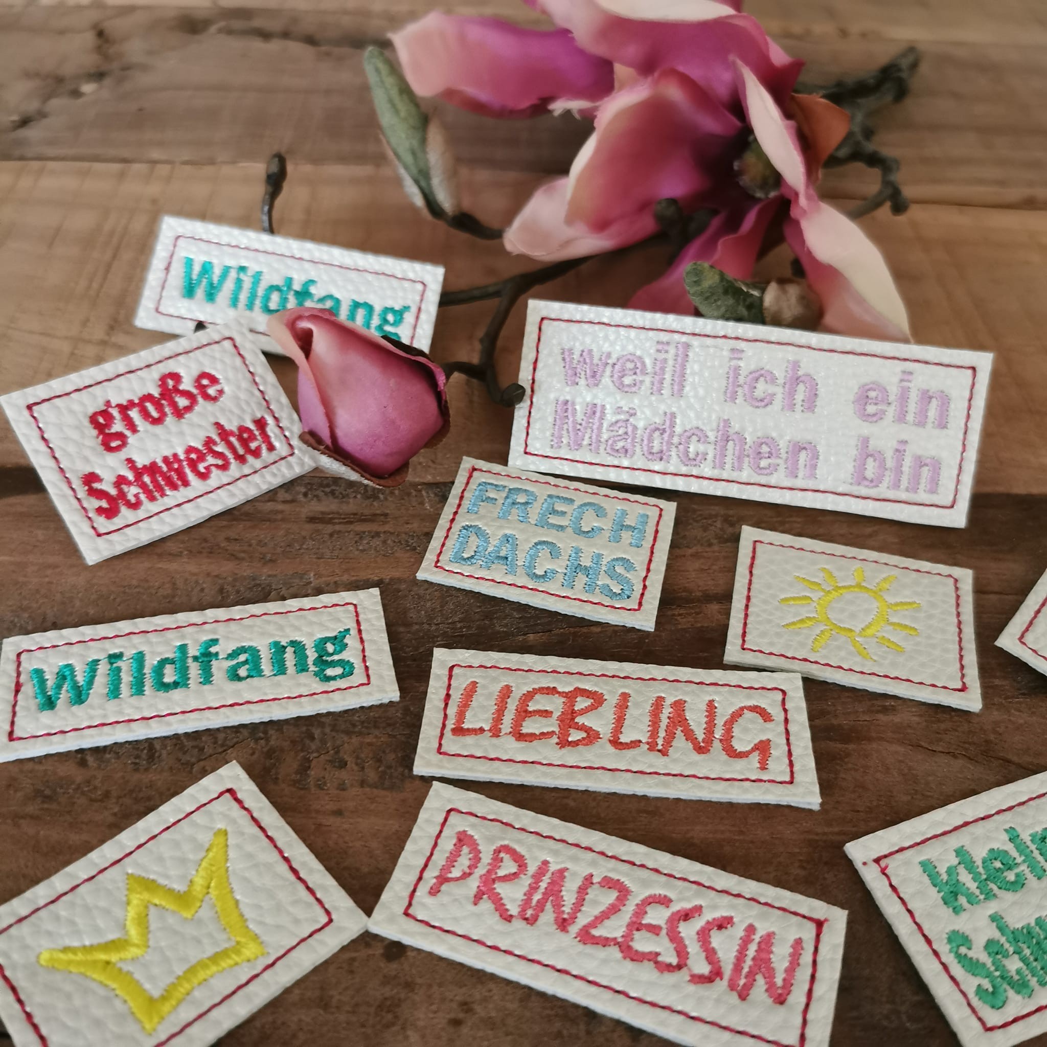 Stickdatei ITH Label für Mädchen