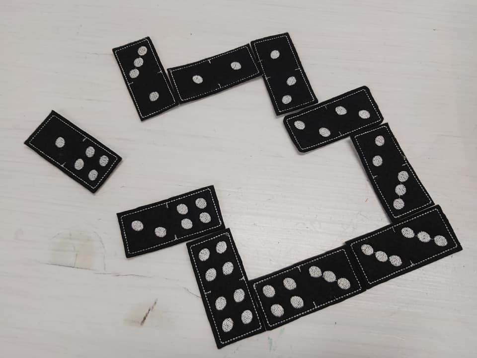 Stickdatei ITH Spiel Domino Set