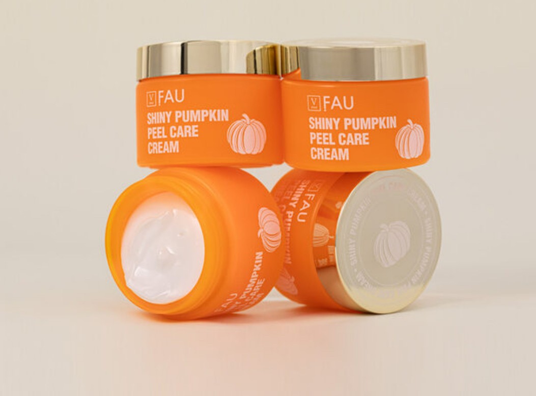 SHINY PUMPKIN PEEL CARE CREAM