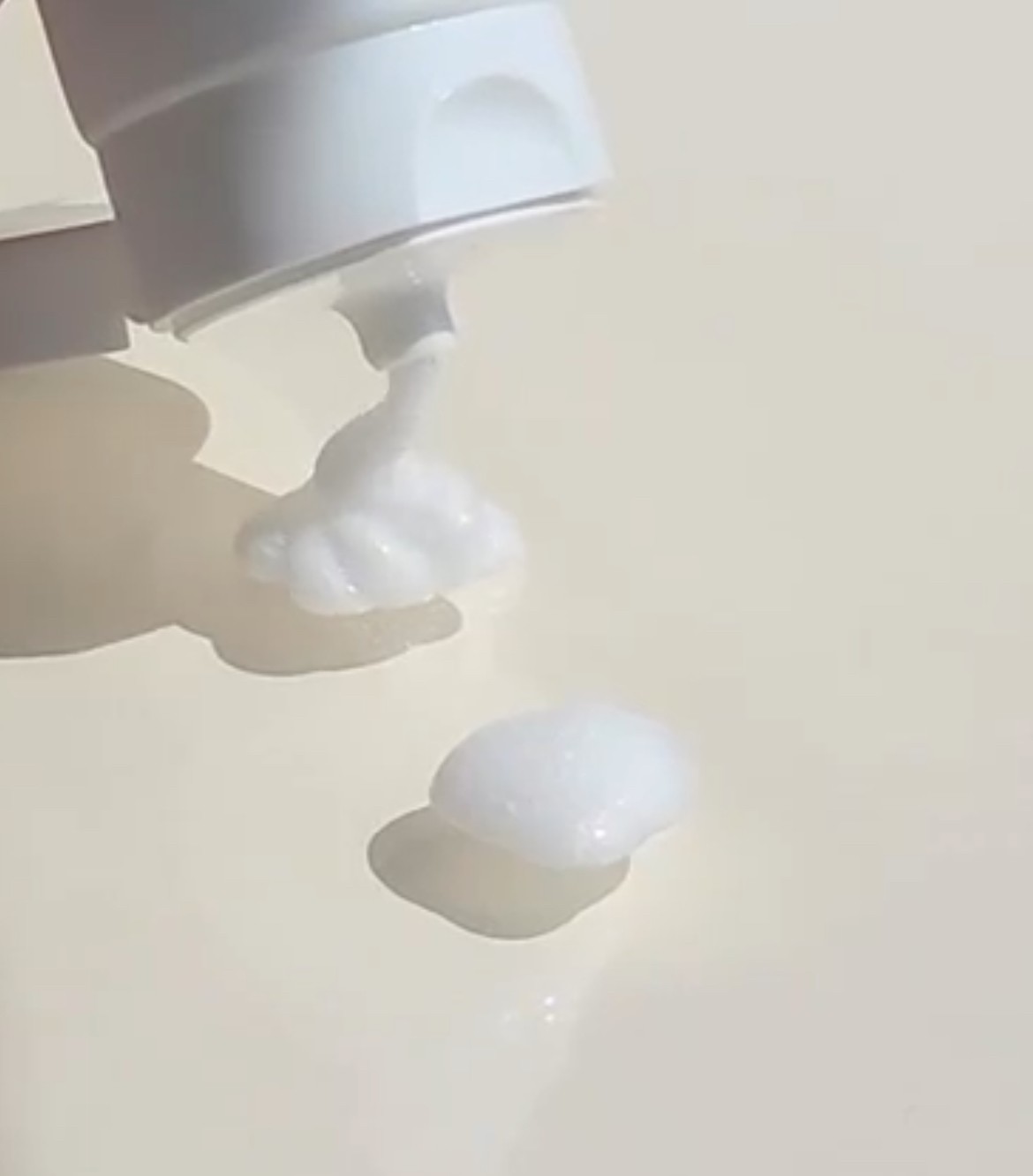 SKIN SOLUTION SOS FOAM CLEANSER