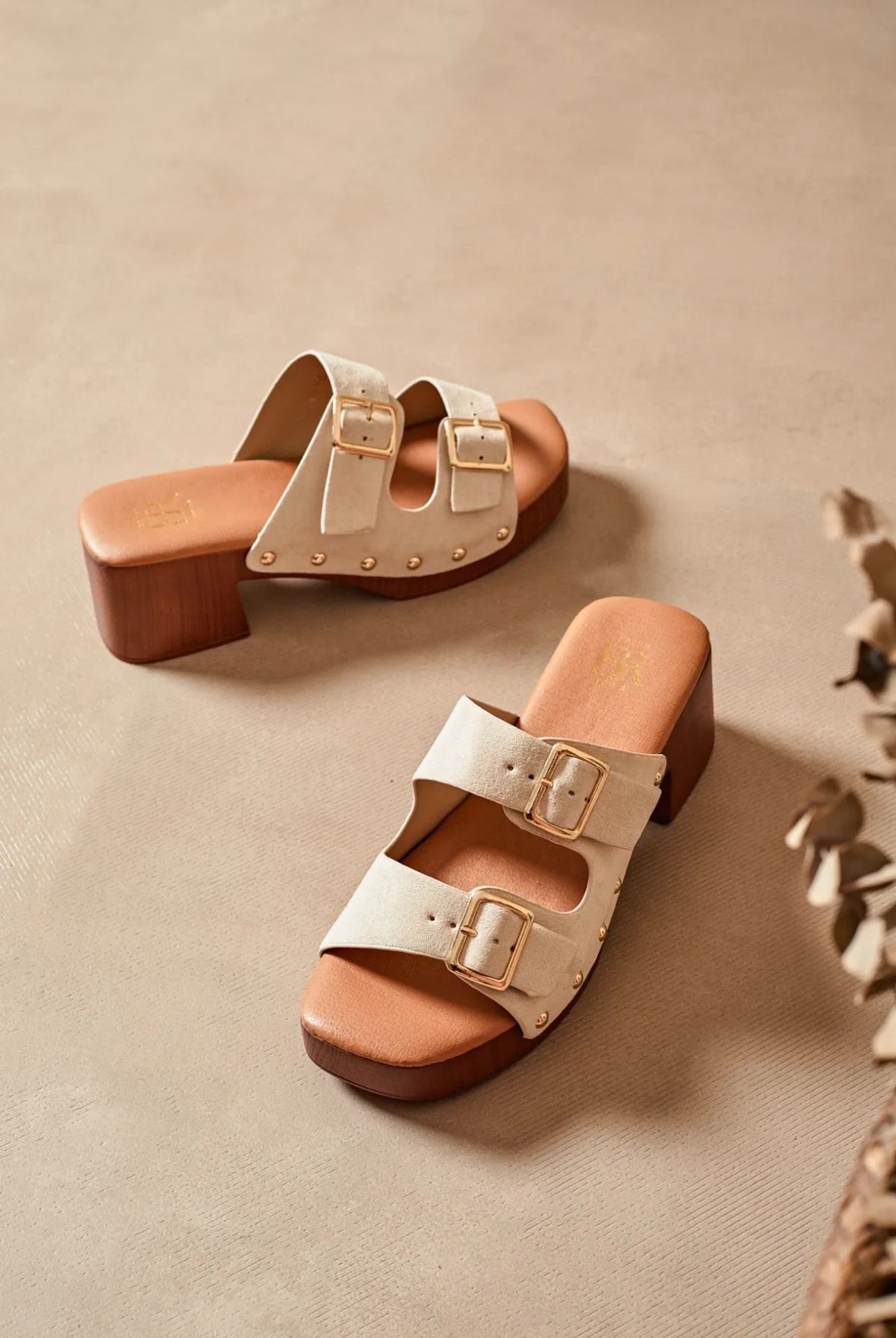 Clogs Mules beige mit hohem Absatz Sandale Cloggs Plateau Slides