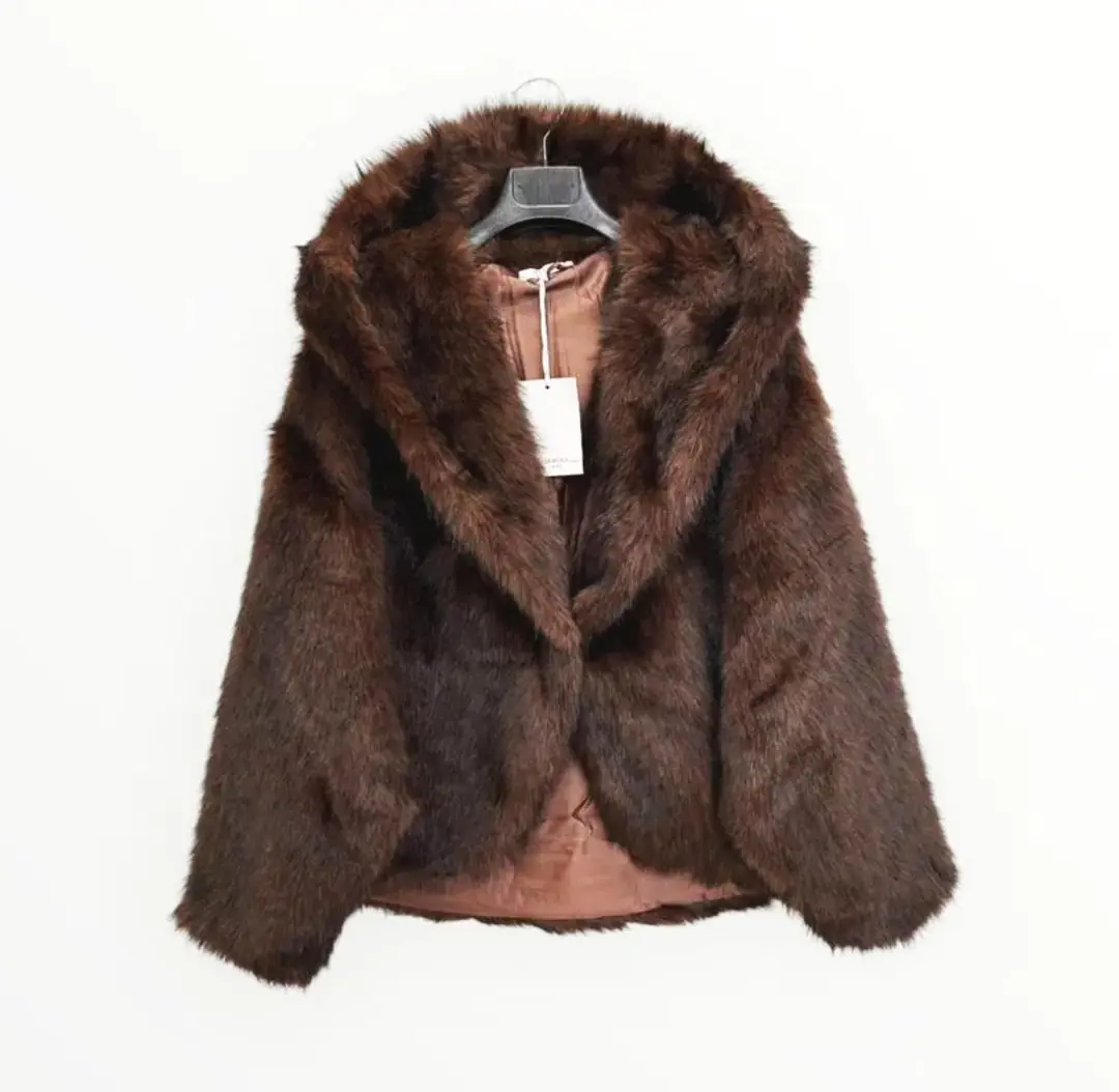 Felljacke mit Kapuze moccabraun flauschig weich seidiger Glanz