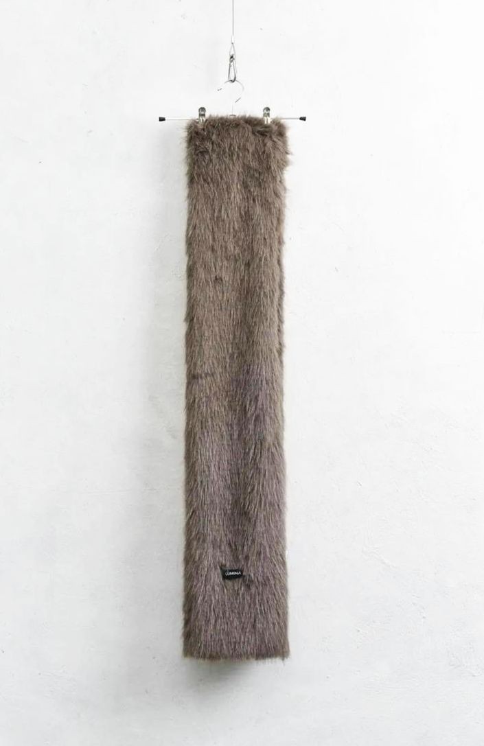 Fell Schal Stola beige polar 210 x 25 cm veganer Pelz flauschig weich seidiger Glanz