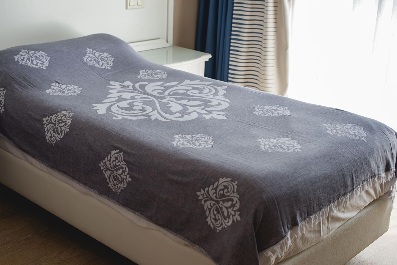 Tagesdecke Ornament grau 180 x 210 cm Wohndecke Überwurf Bett & Sofa 100% Baumwolle