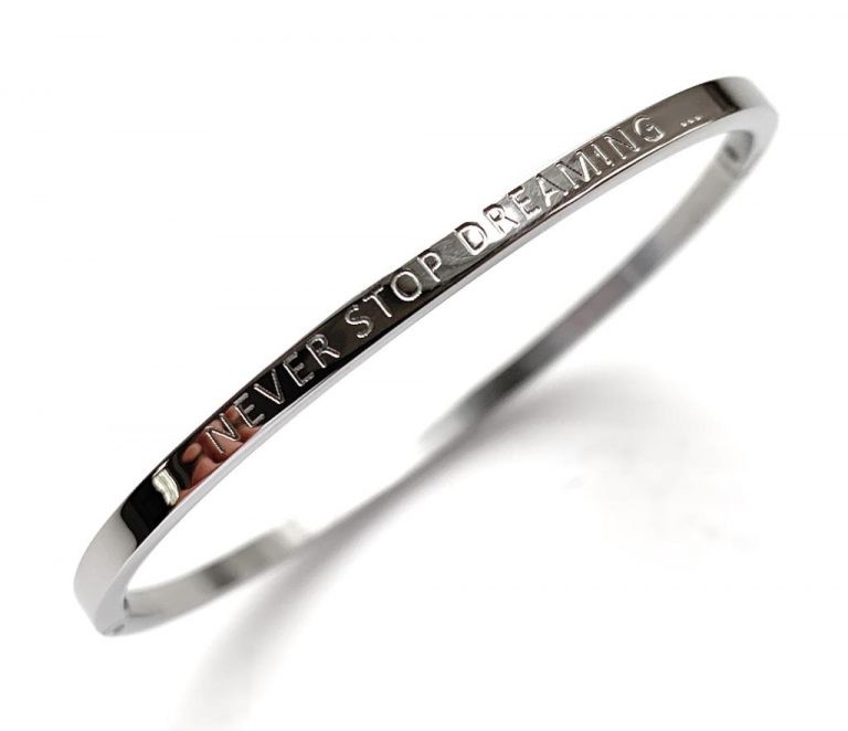 Mantra Armband Bracelet Sprucharmband "never stop dreaming" mit Clipverschluss