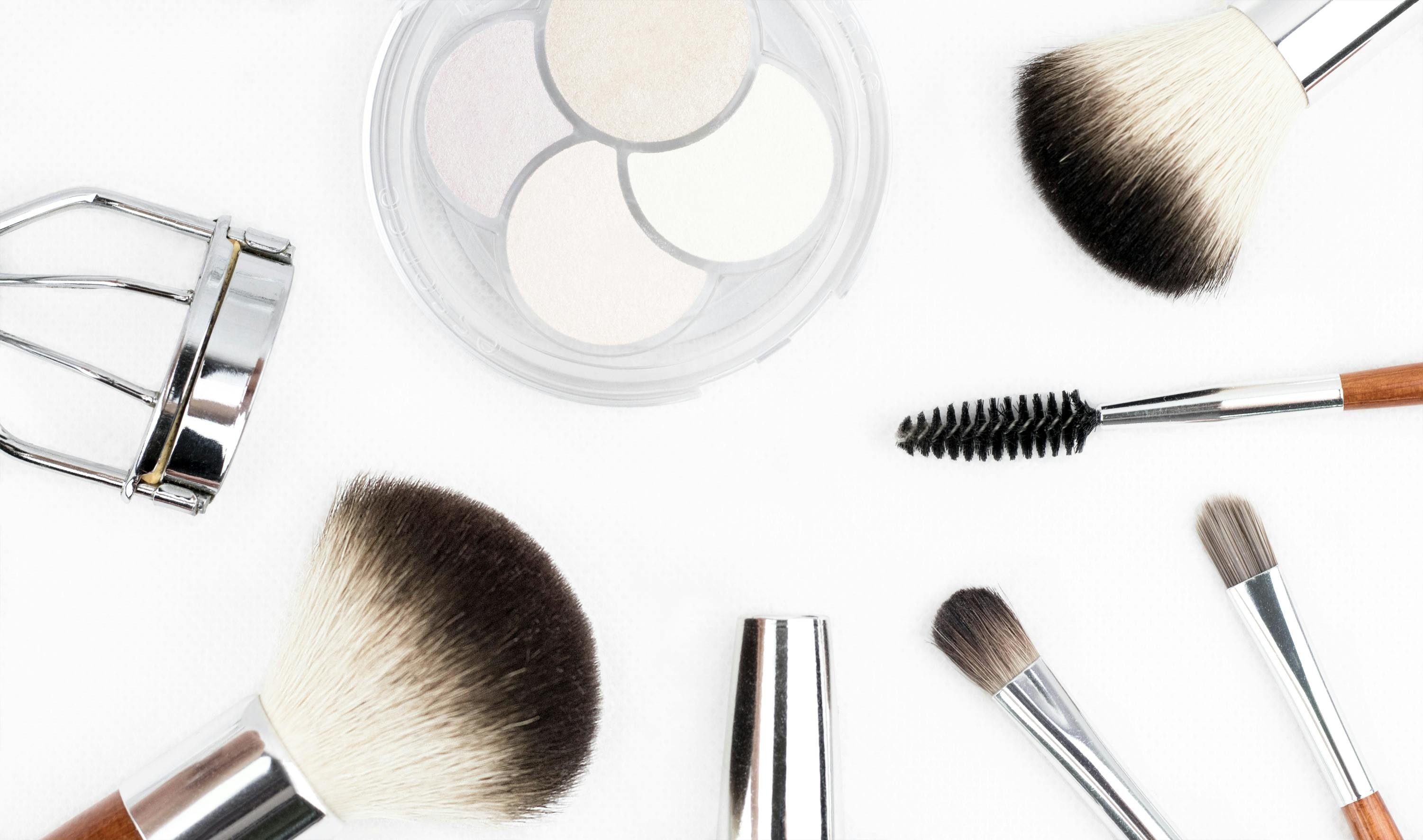 Make-Up