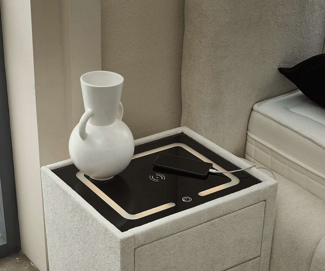 Elanor Boxspringbett Set inkl. Matratze & Nachttisch mit Wireless Charger – Creme