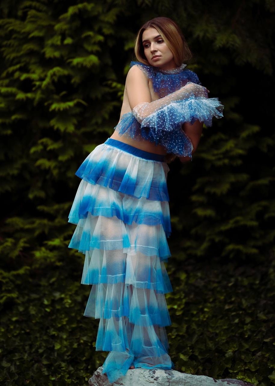 Transparent pants in tulle painted in blue 
