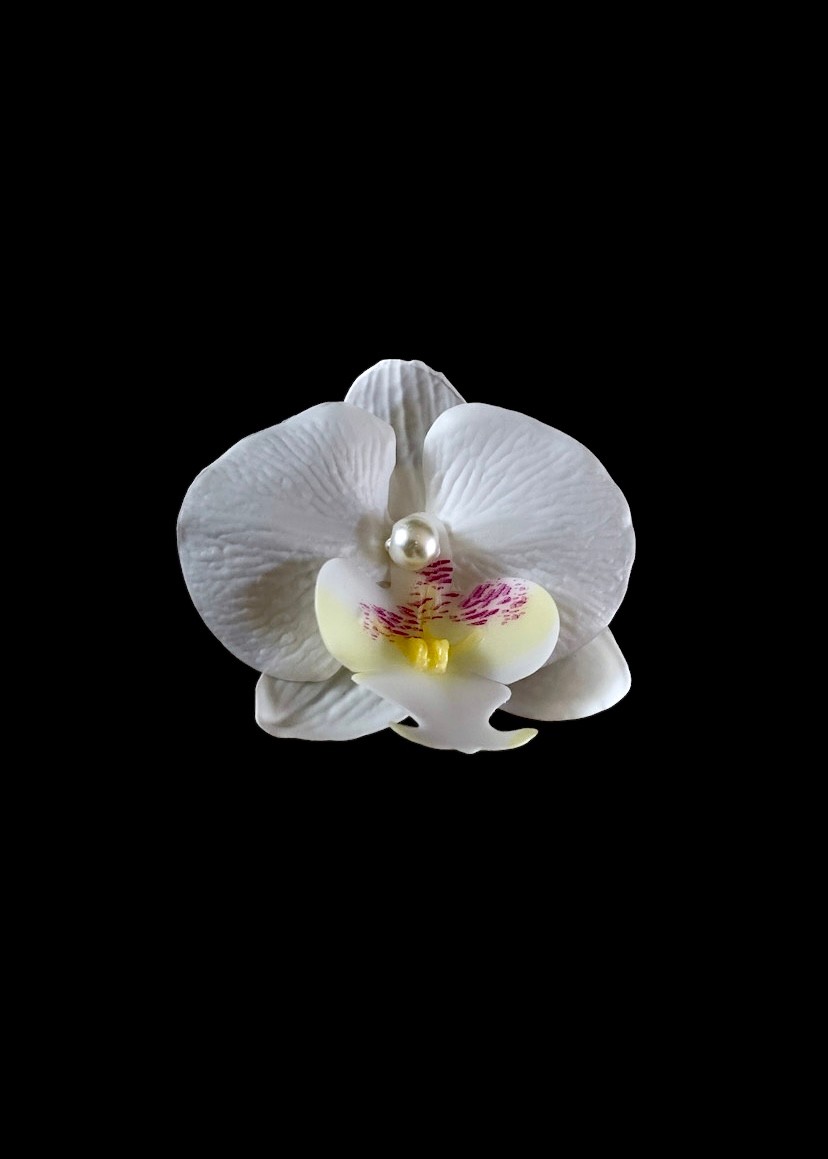 Orchid brooch with a pearl