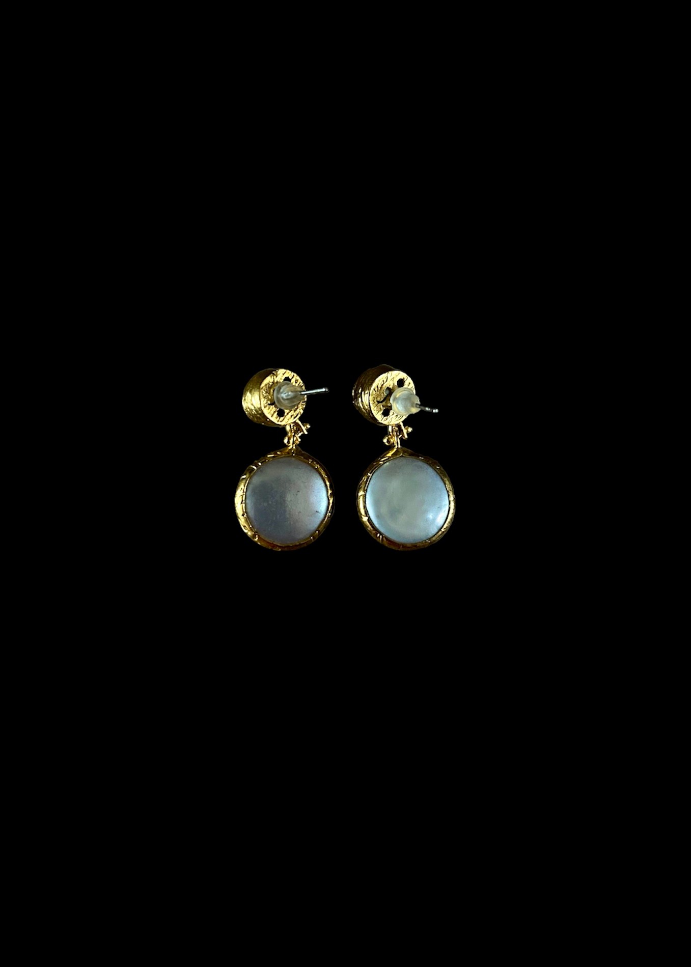 Pearl earrings 