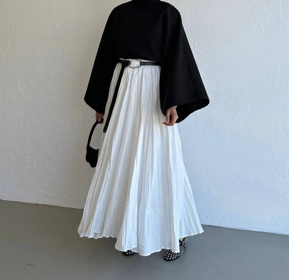 Schwarze Bouclé - Bluse