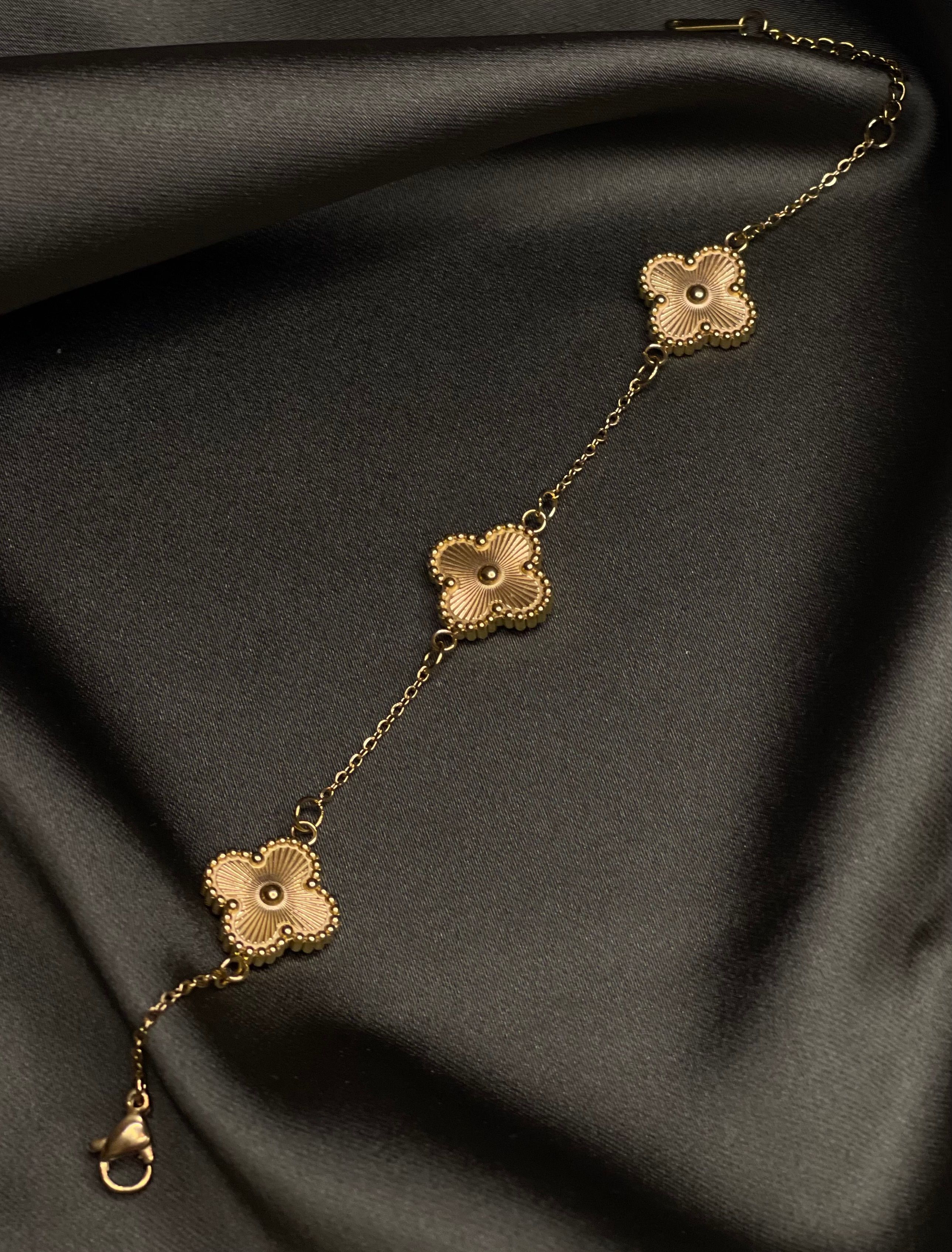Fleur - Goldenes Kleeblatt-Armband