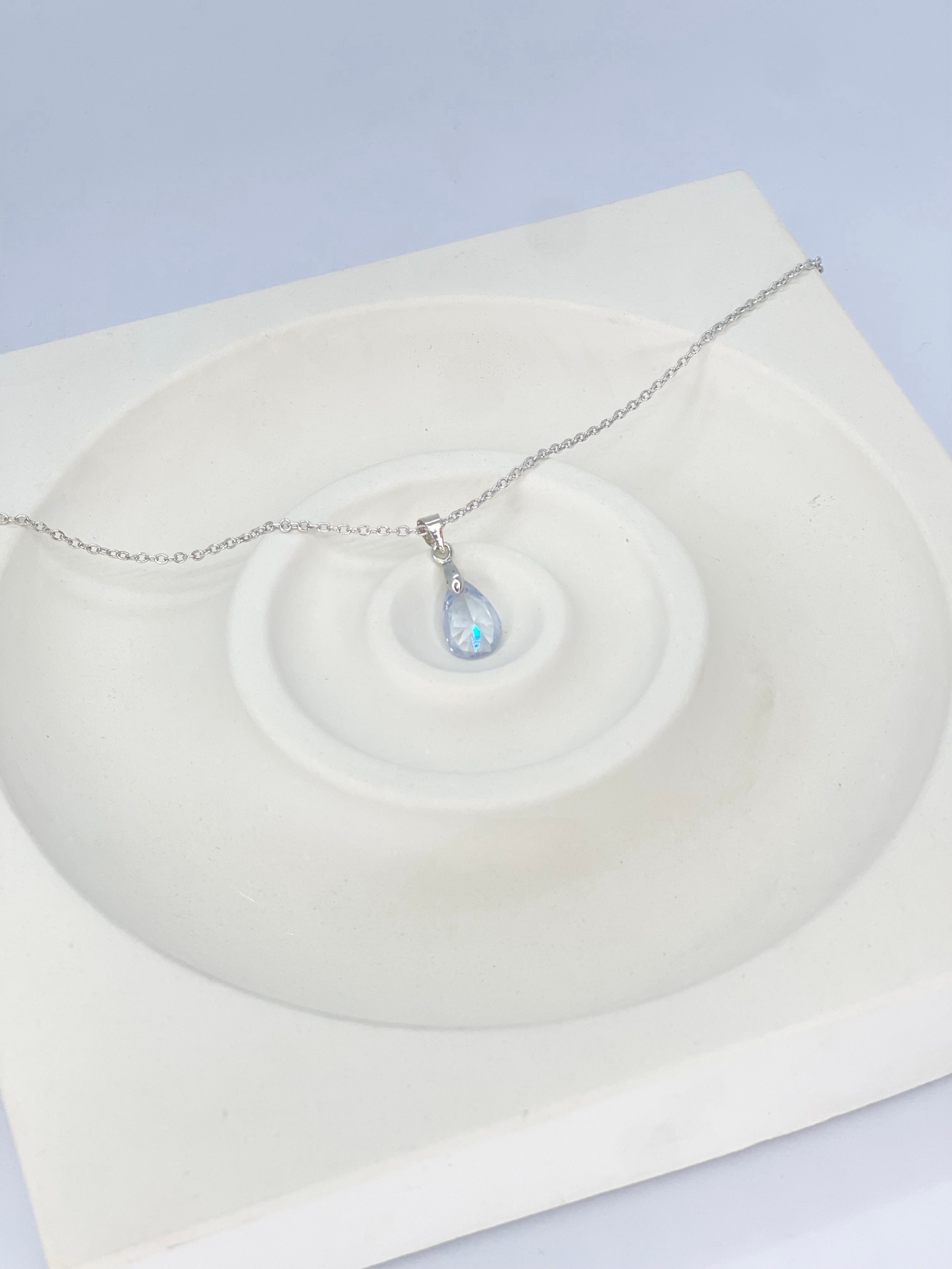 Teardrop Halskette