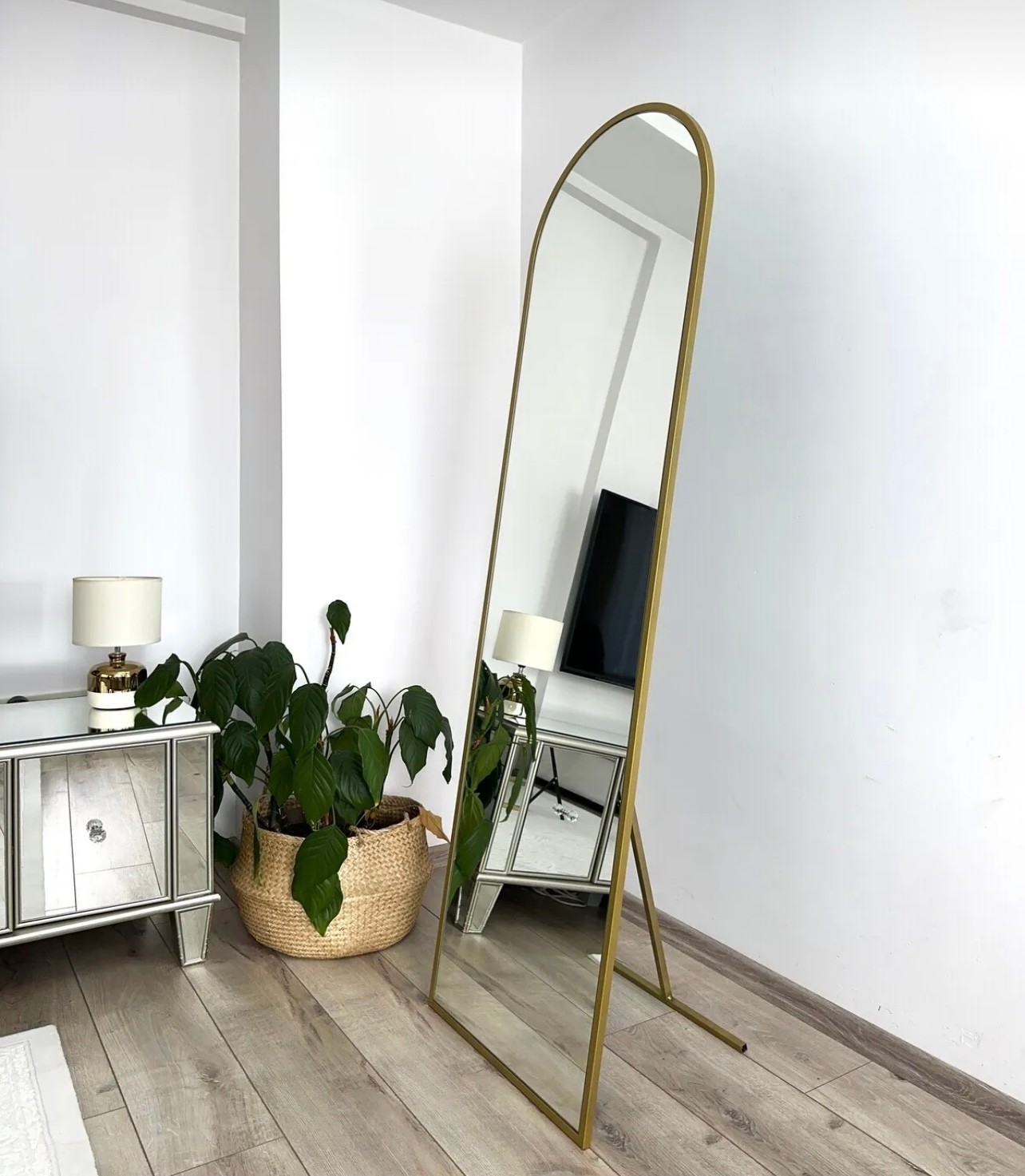 Mirror for Reception