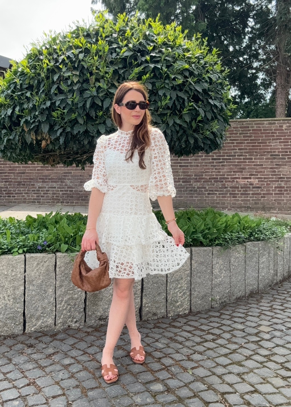 Kurzes Spitzenkleid - Weiß