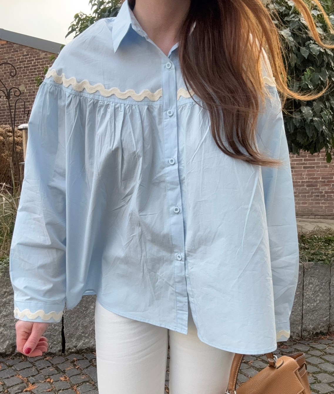 Verspielte Bluse - Hellblau