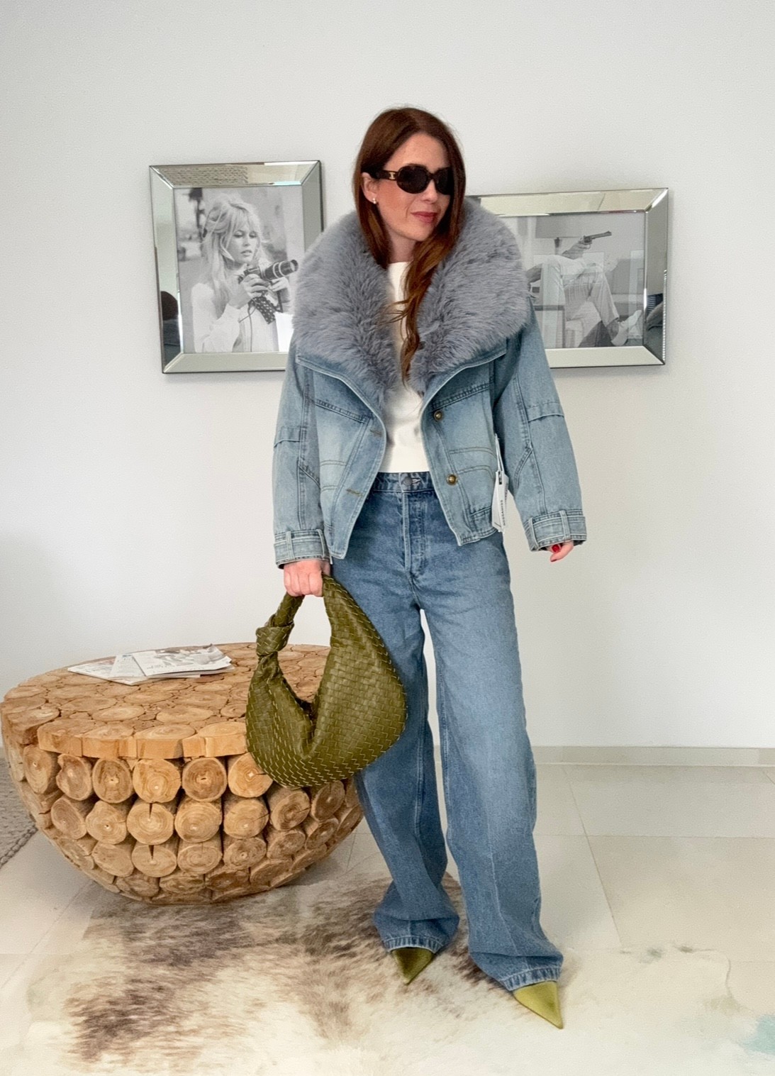 Jeansjacke mit Fakefell in Grau