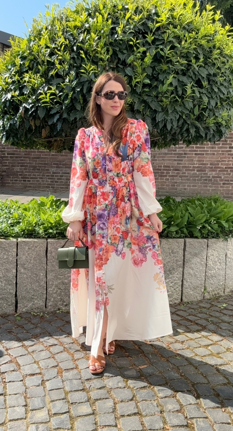 Maxi-Kleid (Fällt klein aus!)