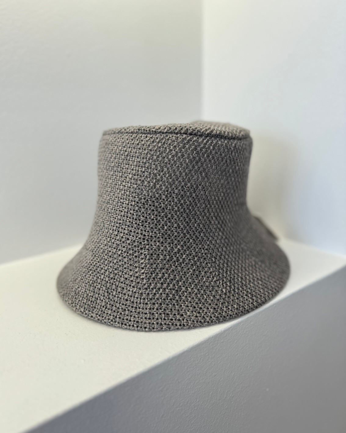 Hut aus Papier - Grau