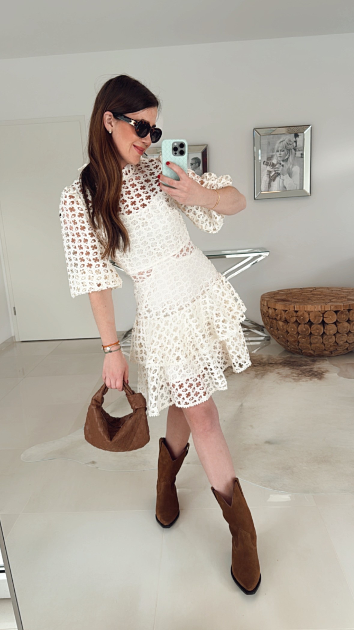 Kurzes Spitzenkleid - Weiß