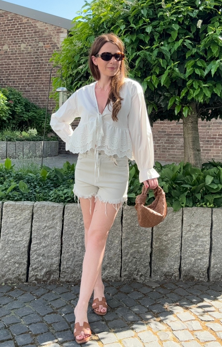 Kurze Jeans - Beige