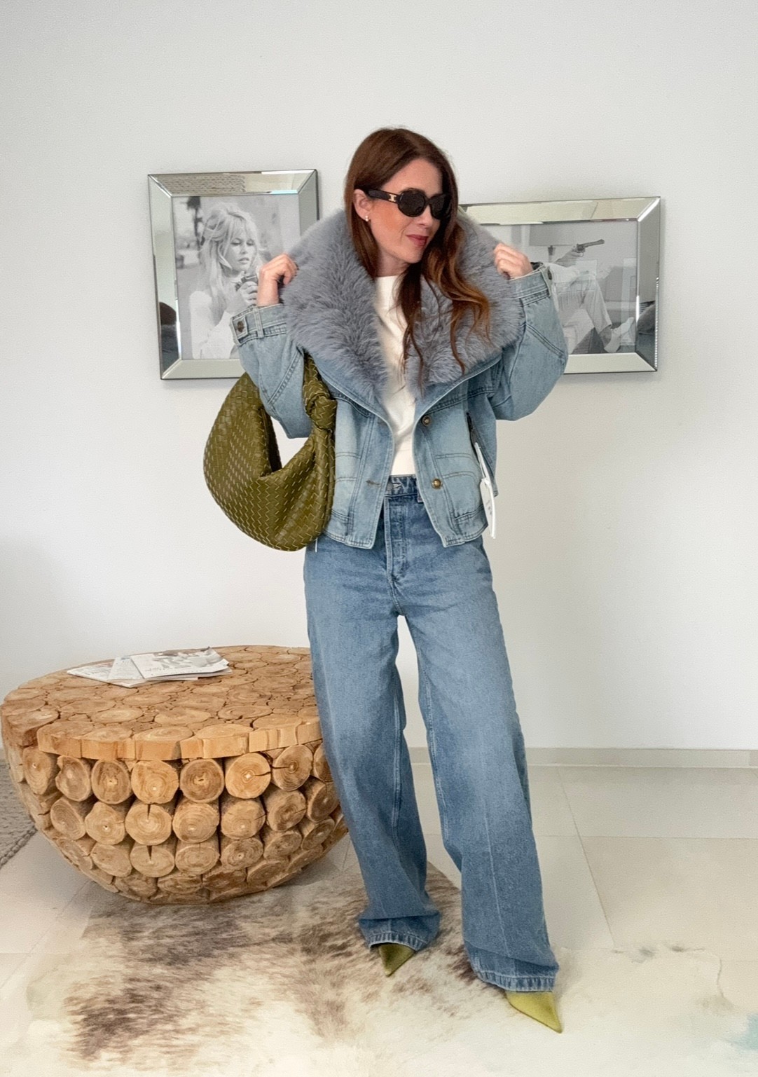 Jeansjacke mit Fakefell in Grau