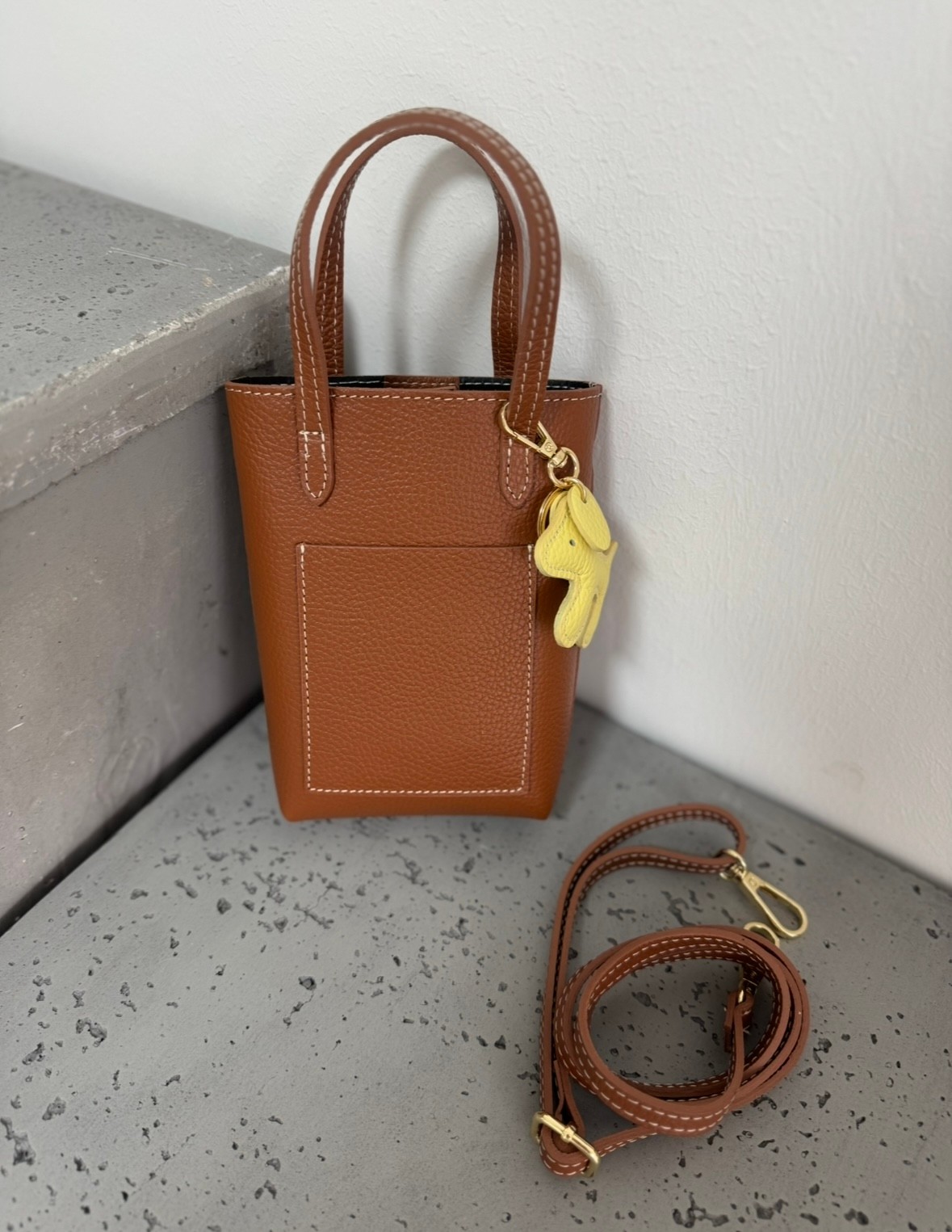 Kleine Tasche aus Leder - Braun