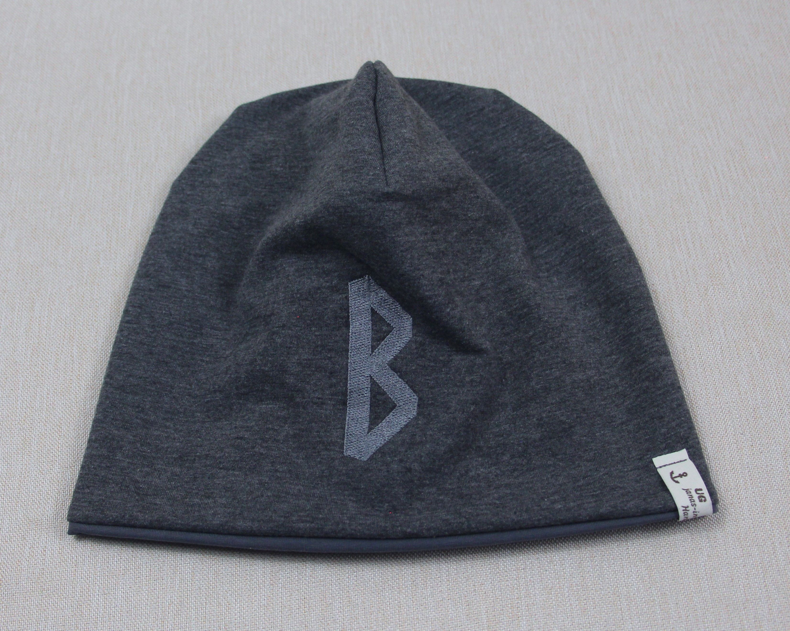 Beanie, Mütze, Chemomütze, Rune "Berkana", eigenes Stickmotiv