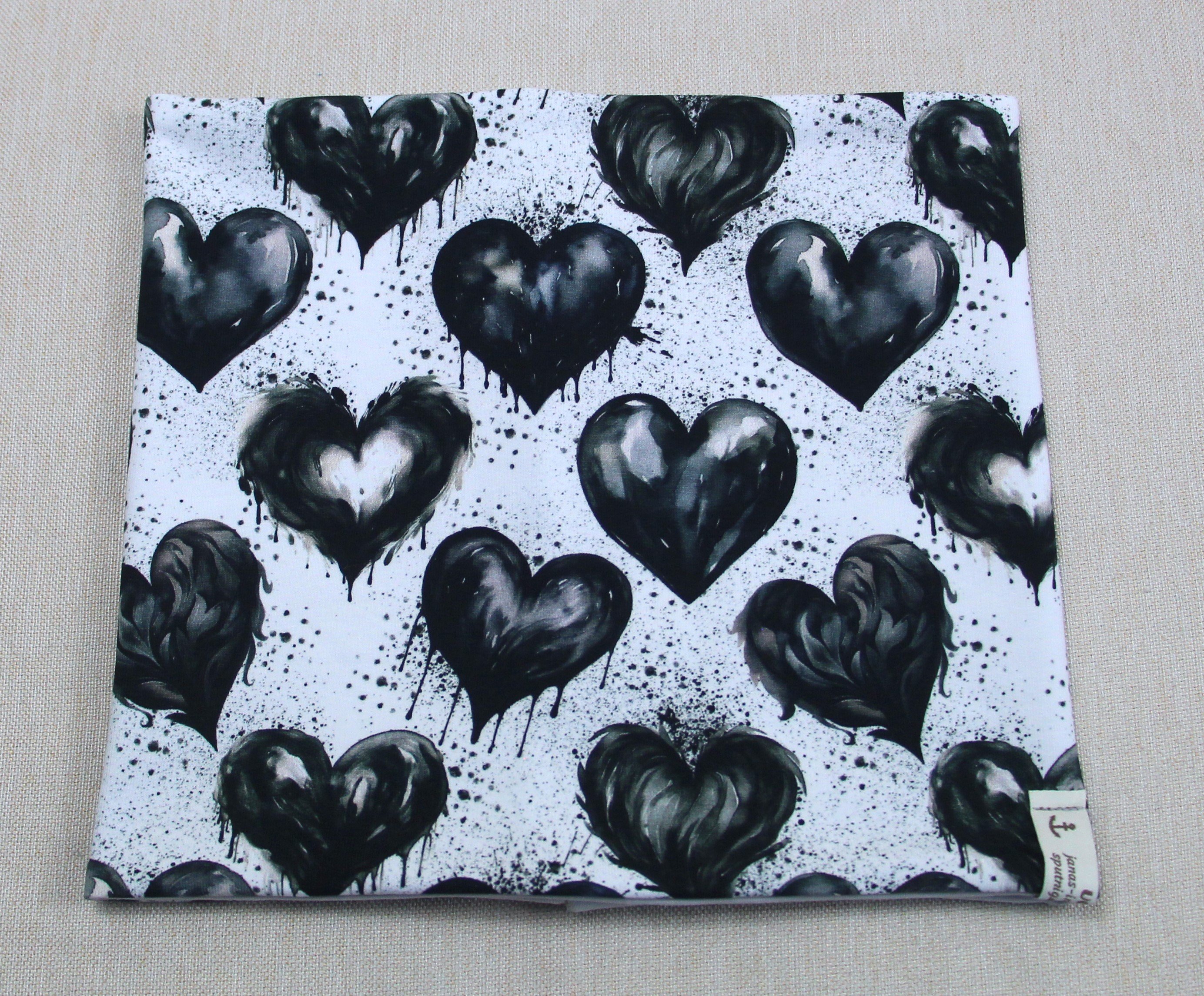 Beanie-Set, schwarze Herzen