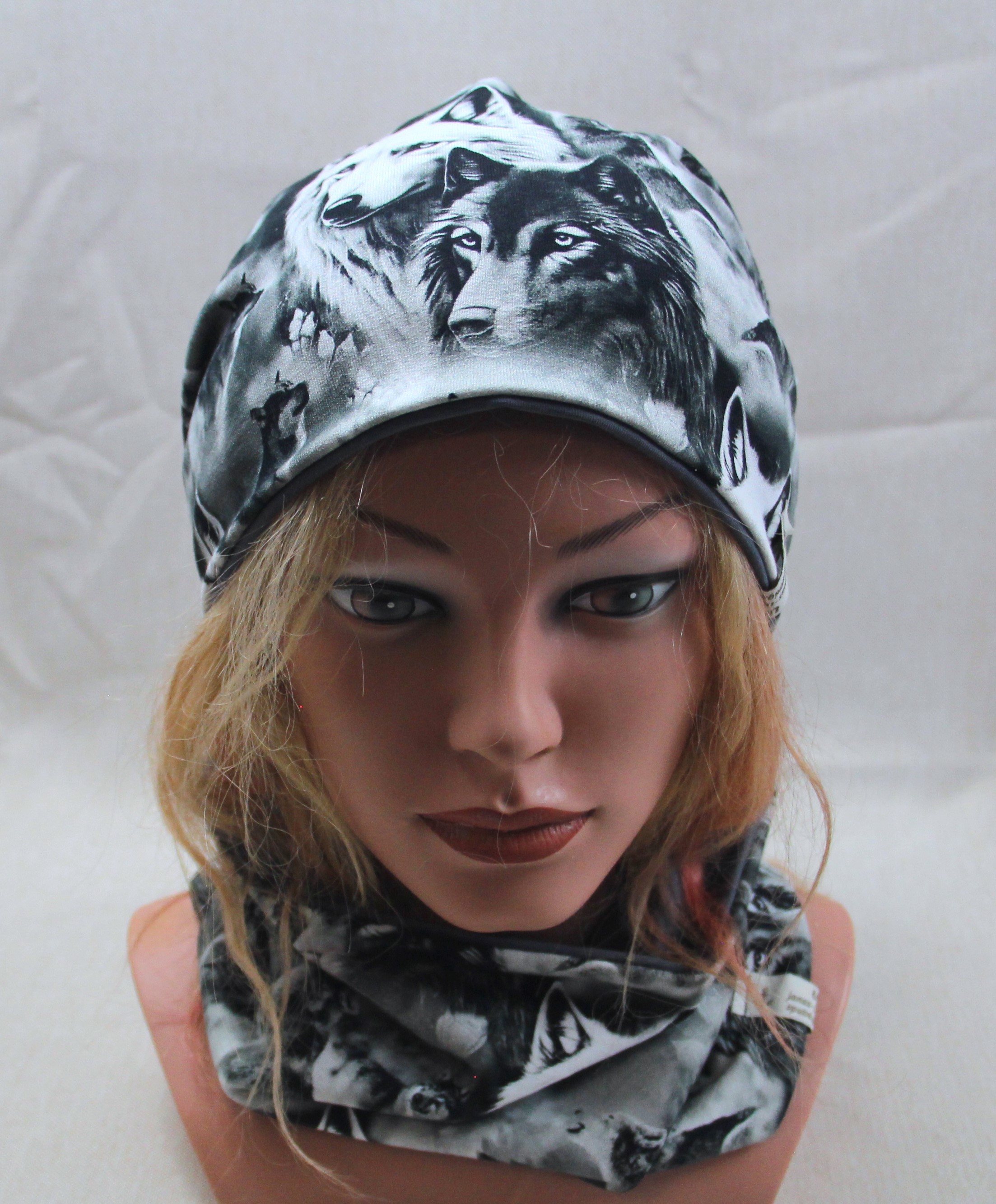 Beanie-Set, Chemomütze, Wölfe, schwarz-weiß