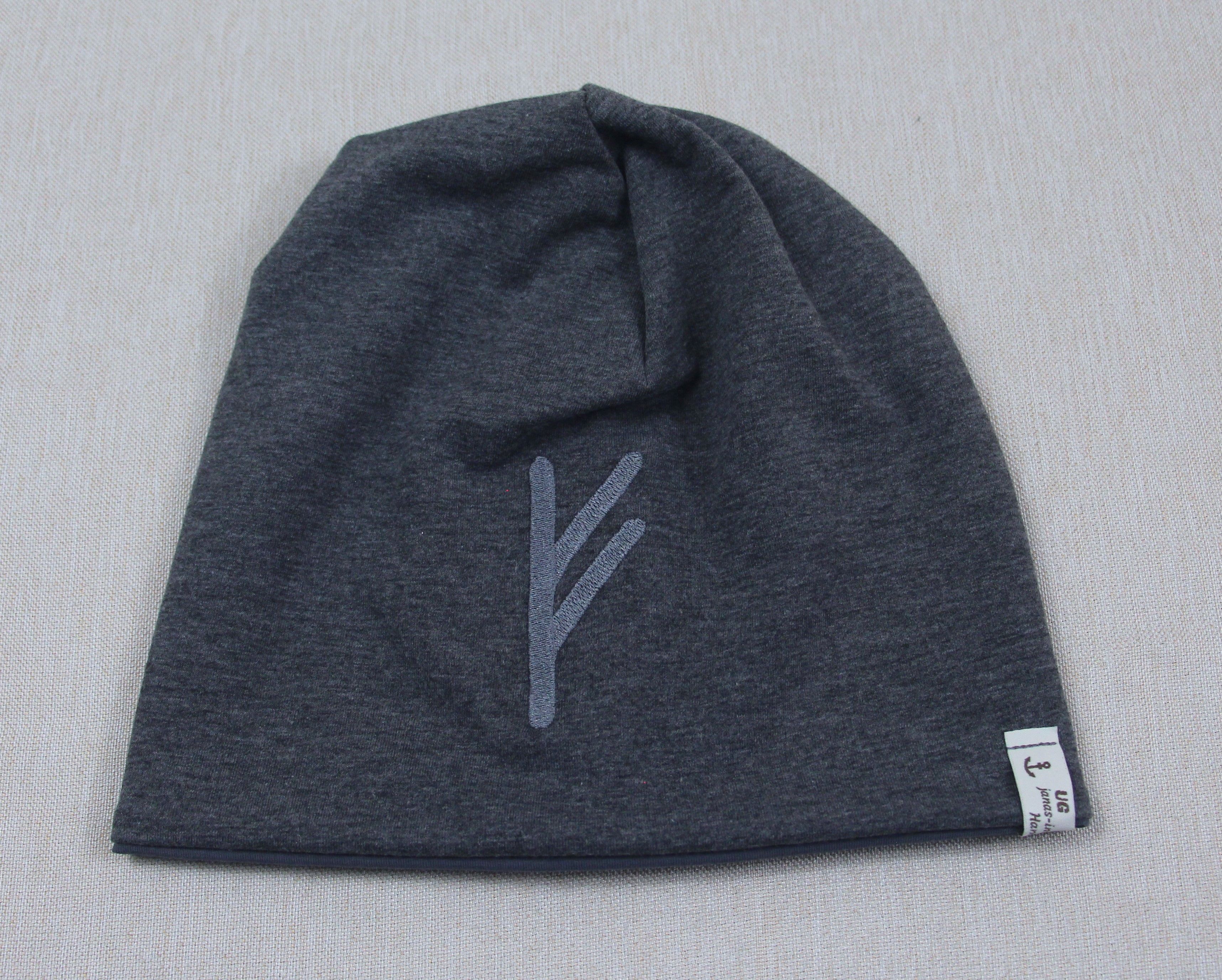 Beanie, Mütze, Chemomütze, Rune "Fehu", eigenes Stickmotiv